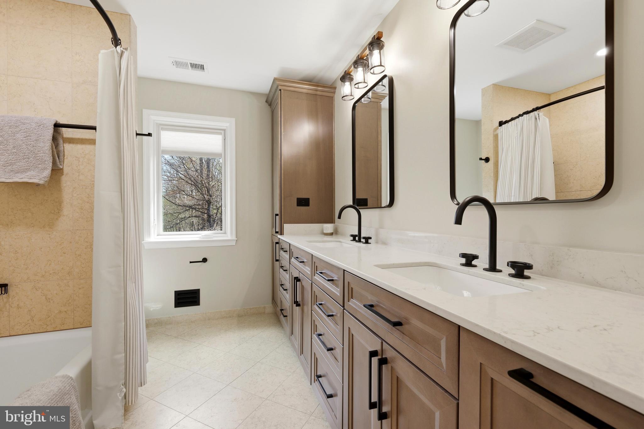 HERITAGE FARM - Residential