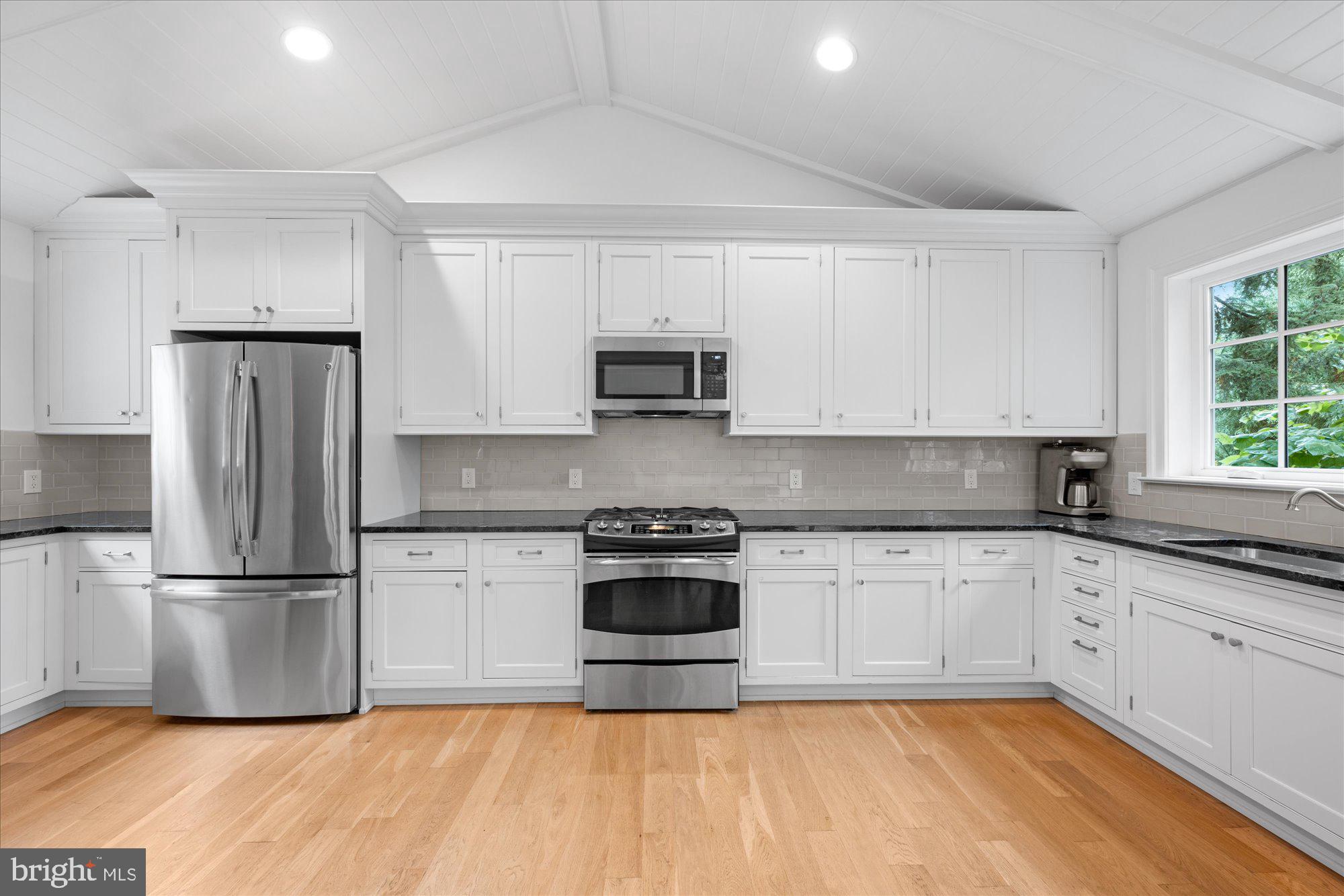 GLENBROOK VILLAGE - Residential