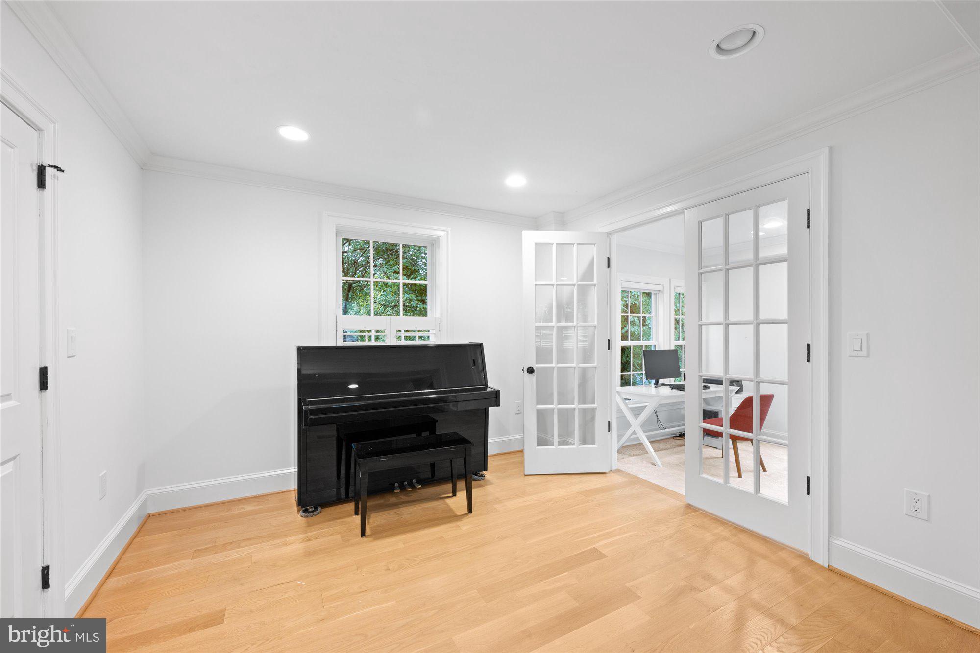 GLENBROOK VILLAGE - Residential