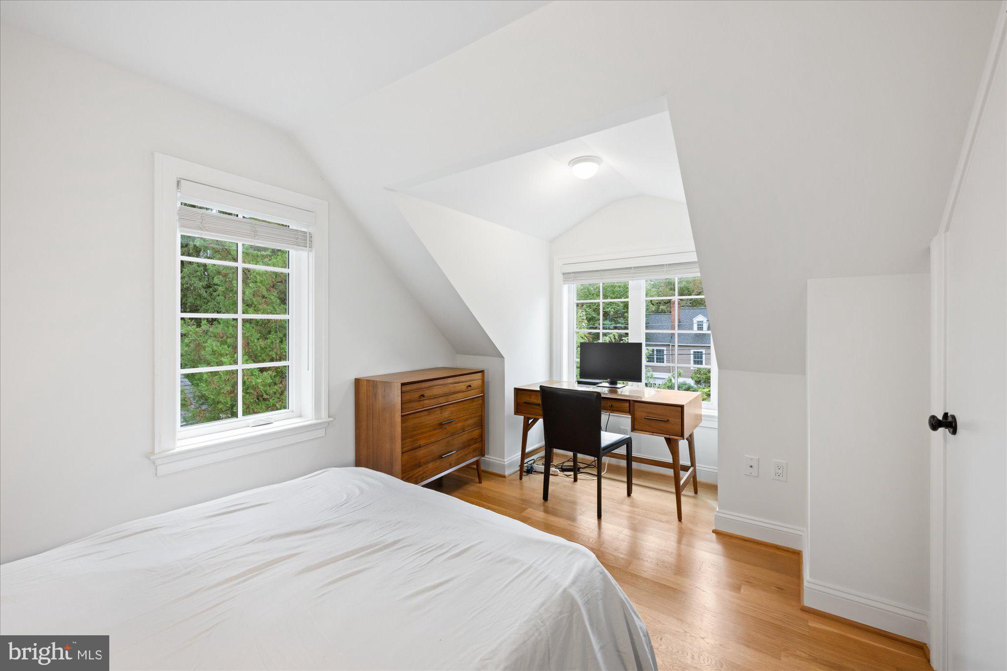 GLENBROOK VILLAGE - Residential