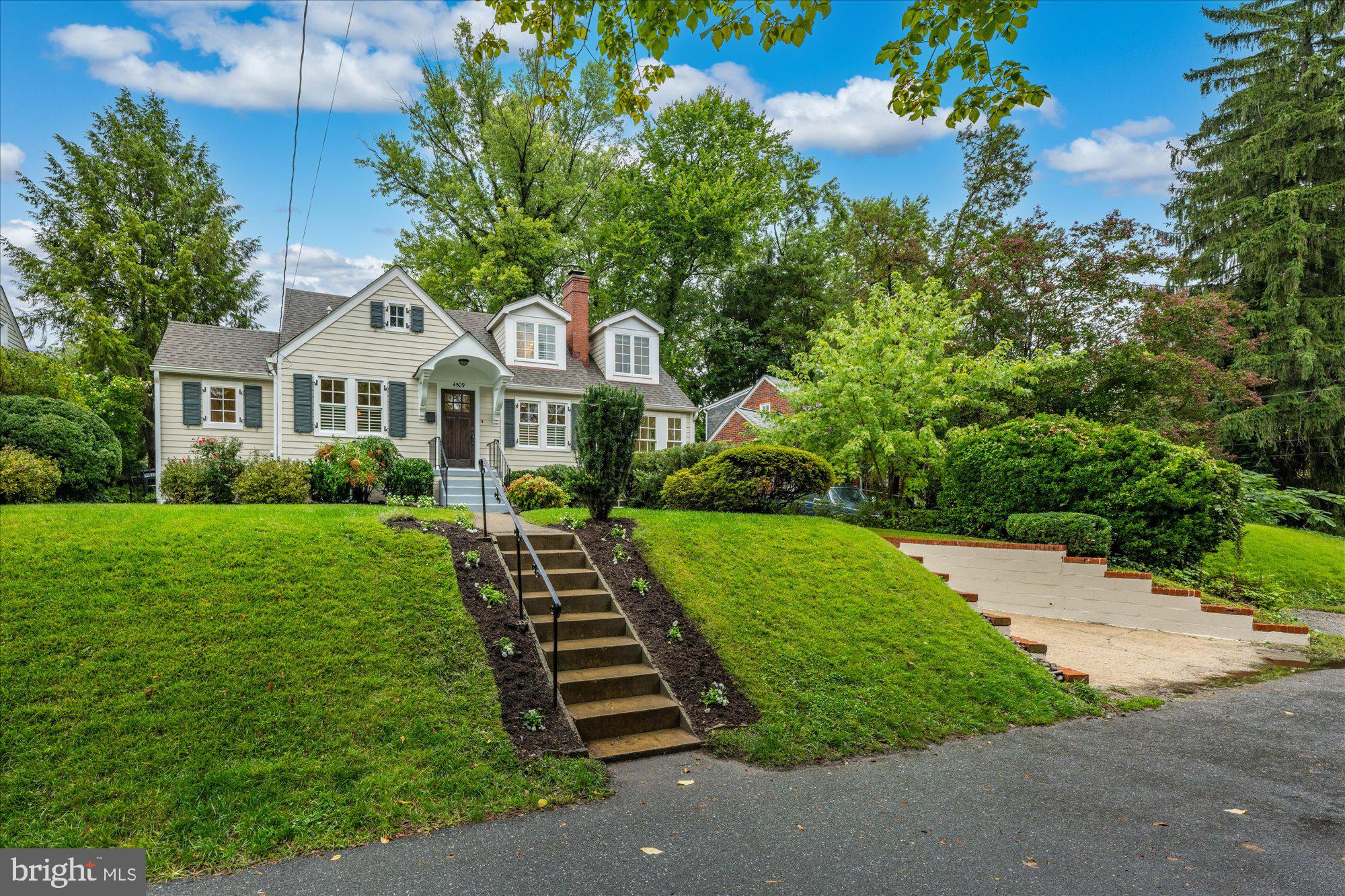 GLENBROOK VILLAGE - Residential