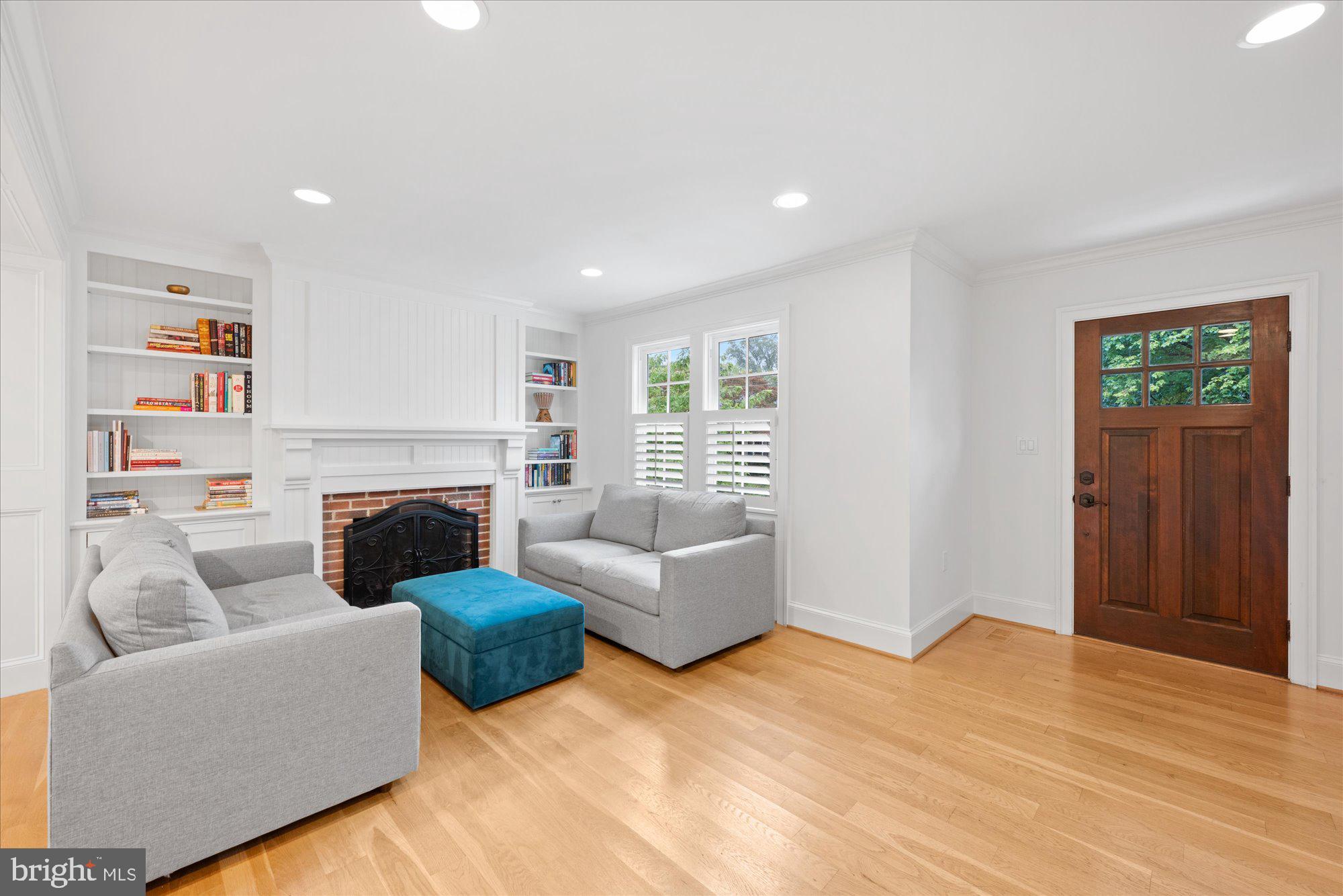 GLENBROOK VILLAGE - Residential