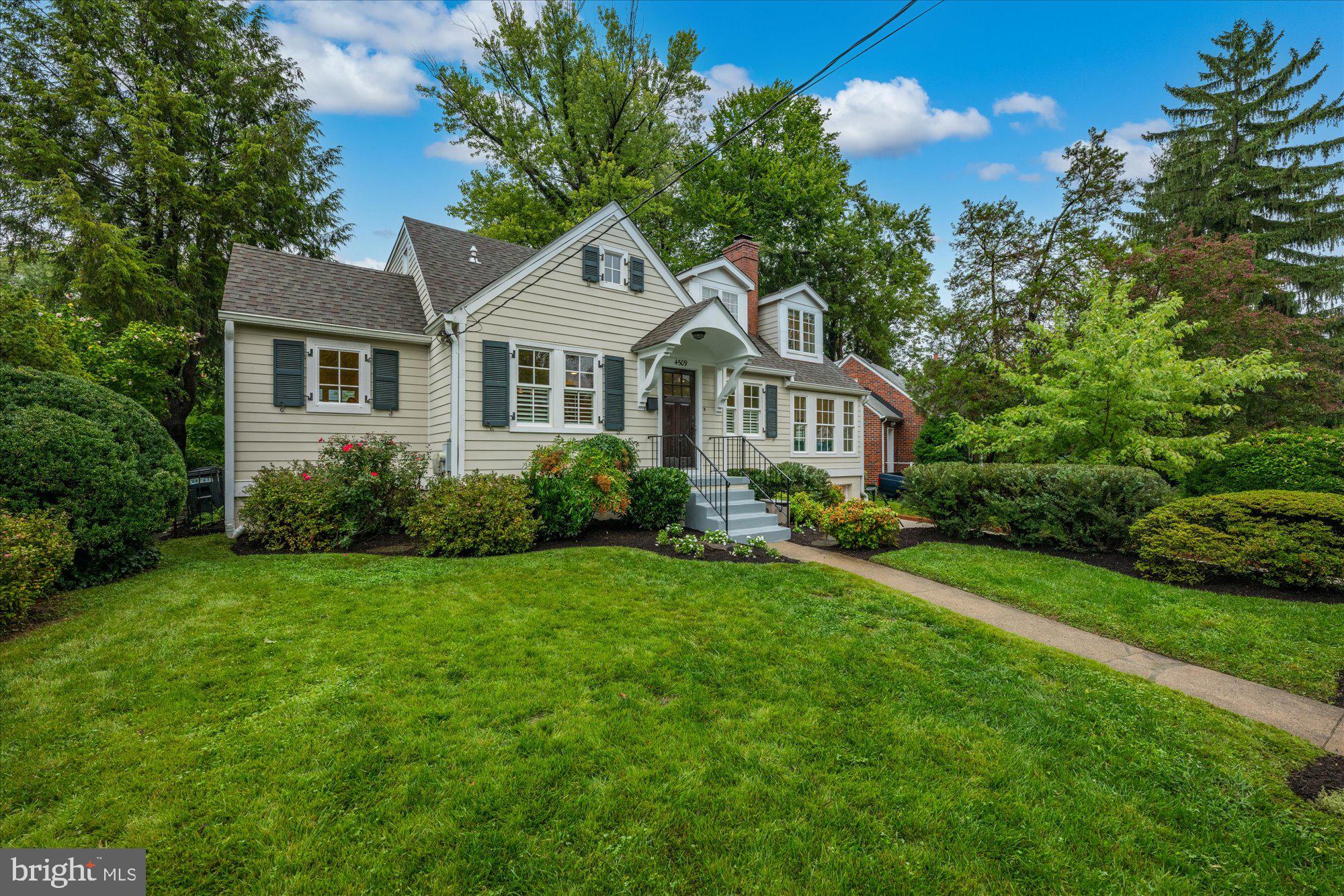 GLENBROOK VILLAGE - Residential