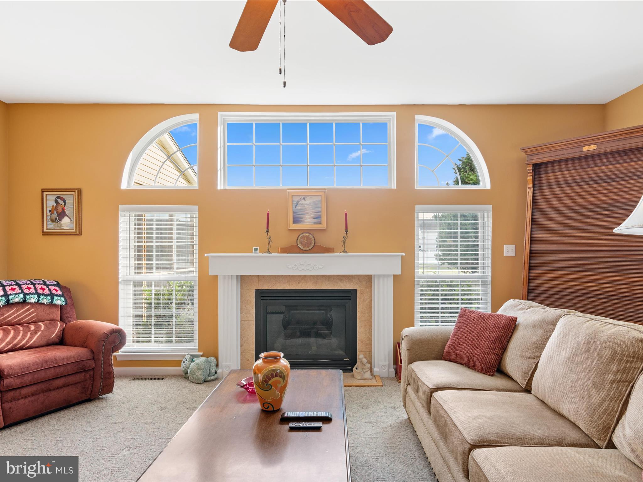 HENRYS GREEN - Residential