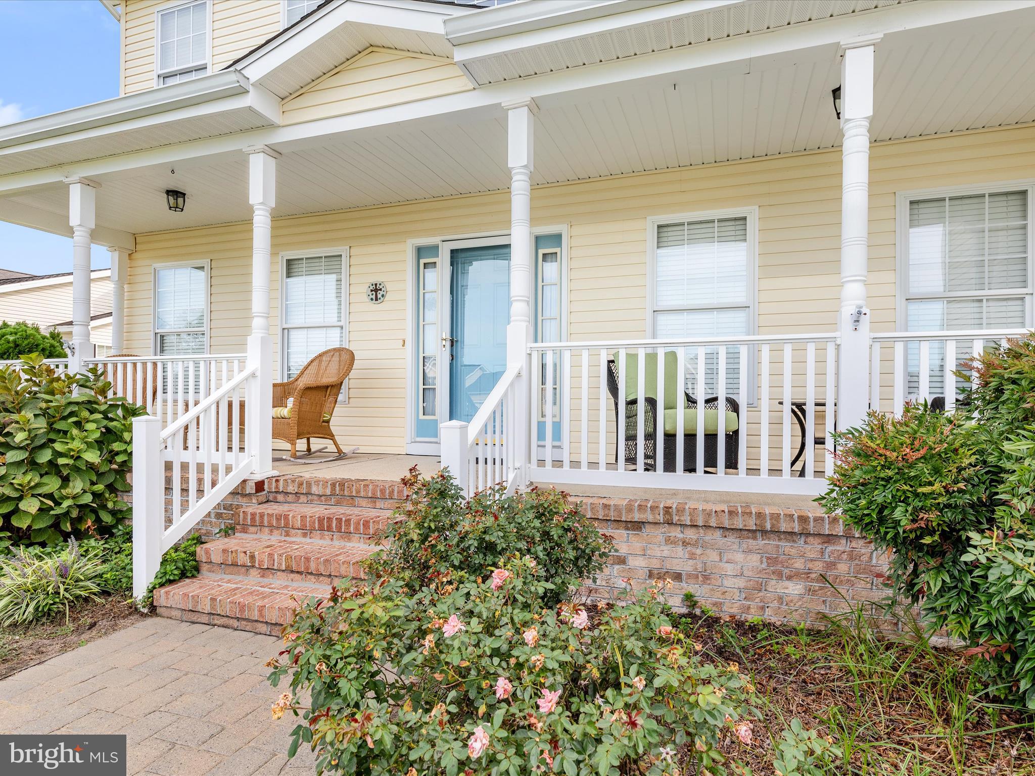 HENRYS GREEN - Residential