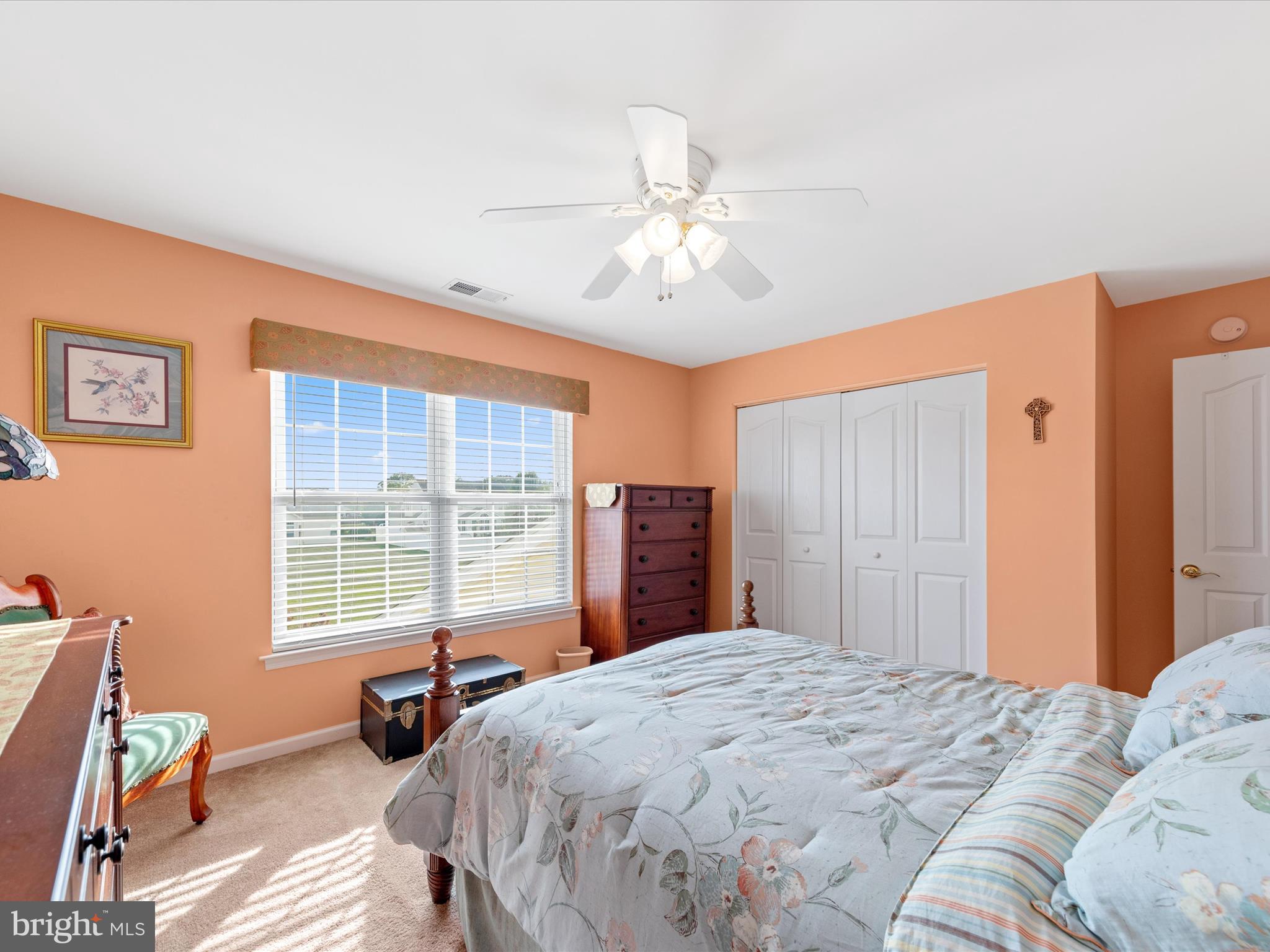 HENRYS GREEN - Residential