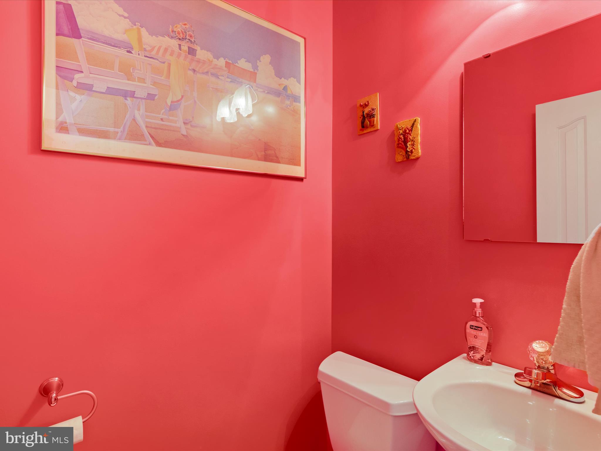 HENRYS GREEN - Residential