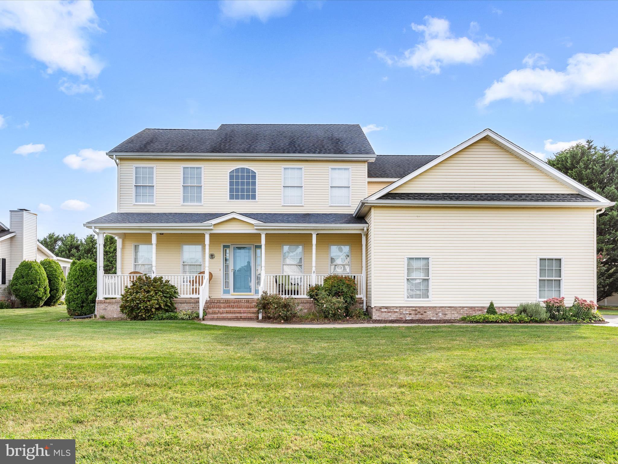 HENRYS GREEN - Residential