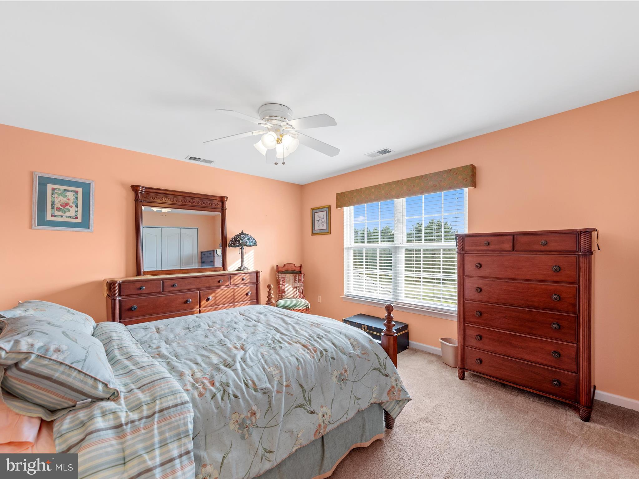 HENRYS GREEN - Residential