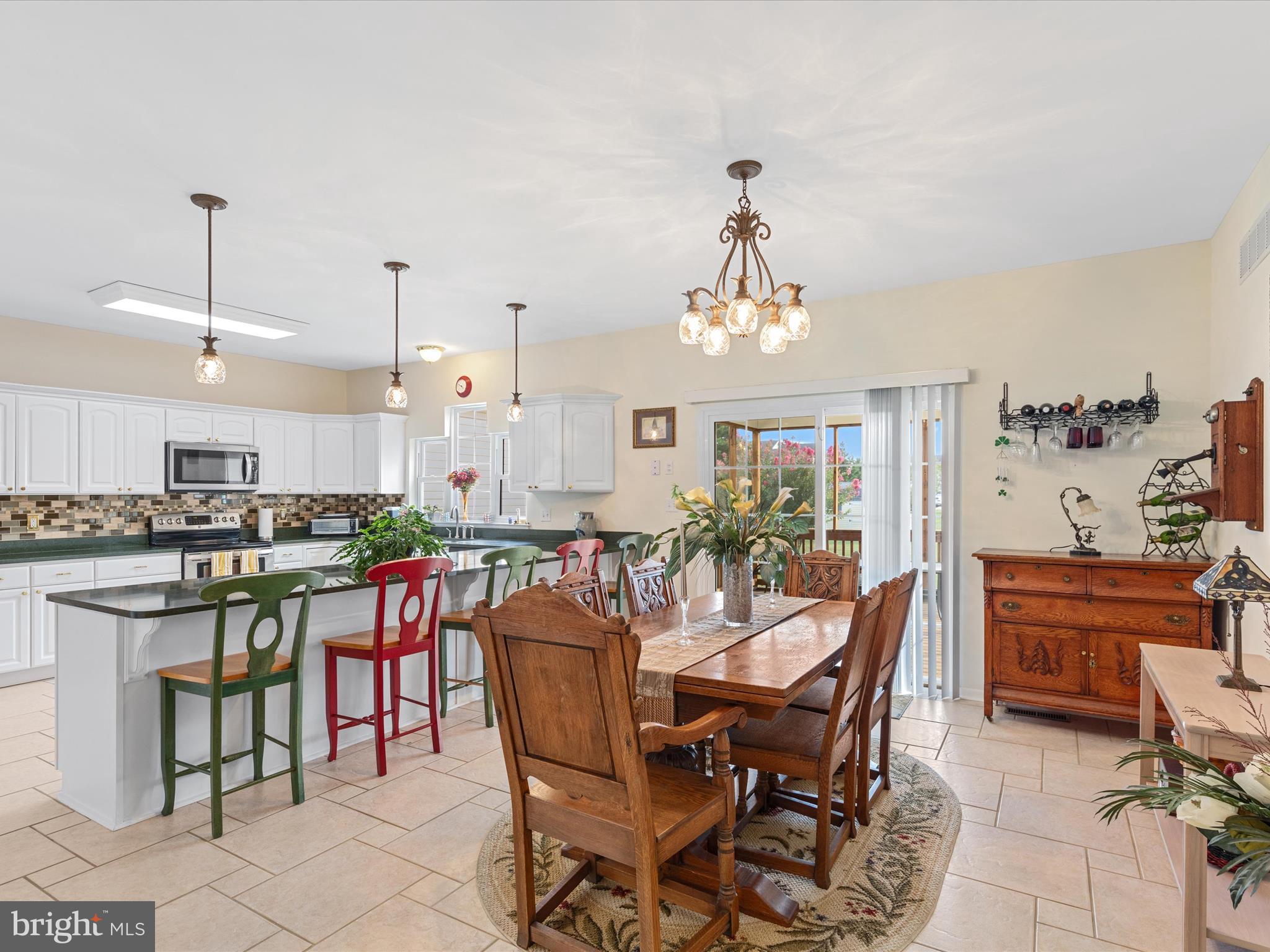 HENRYS GREEN - Residential