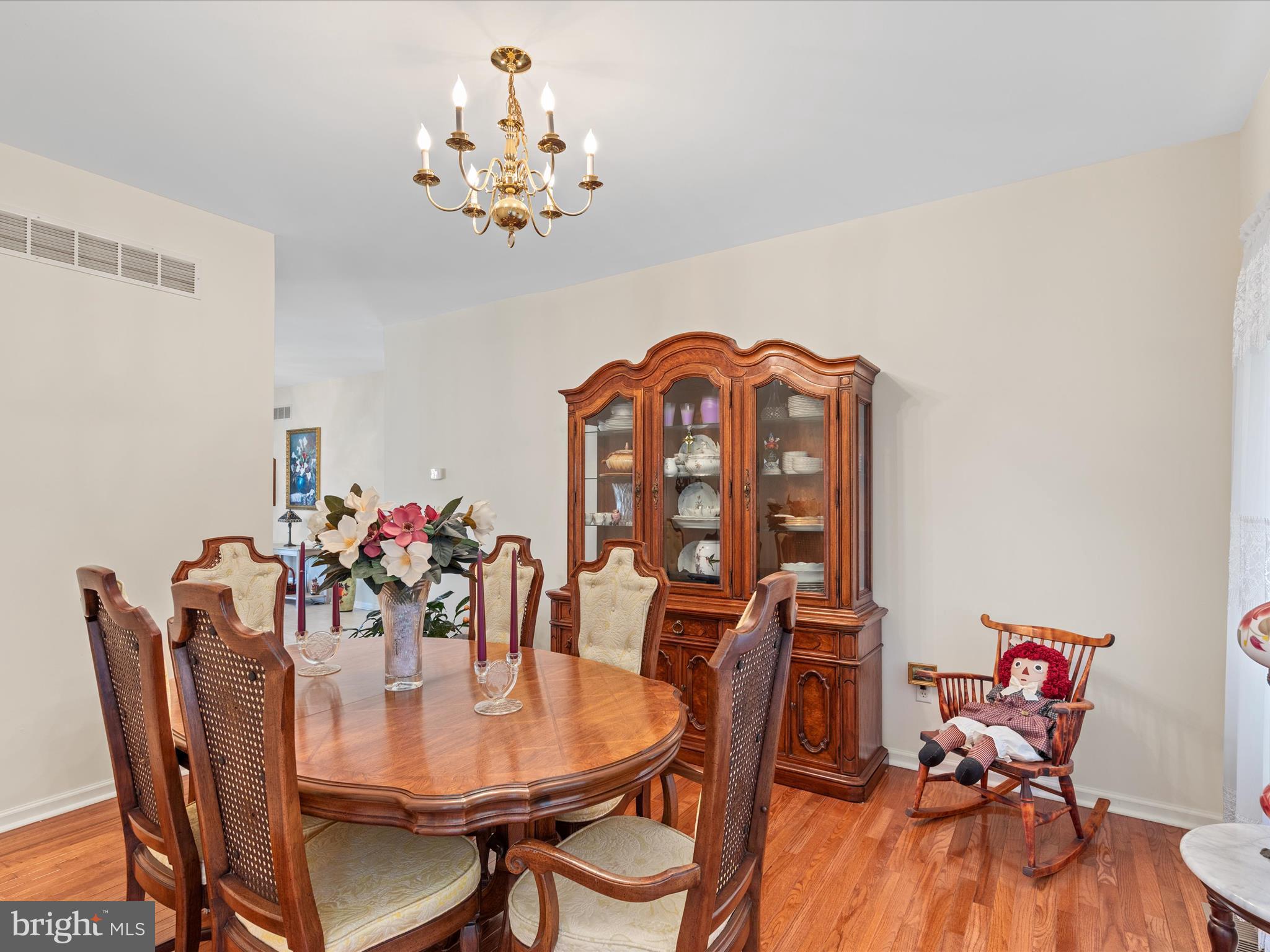 HENRYS GREEN - Residential