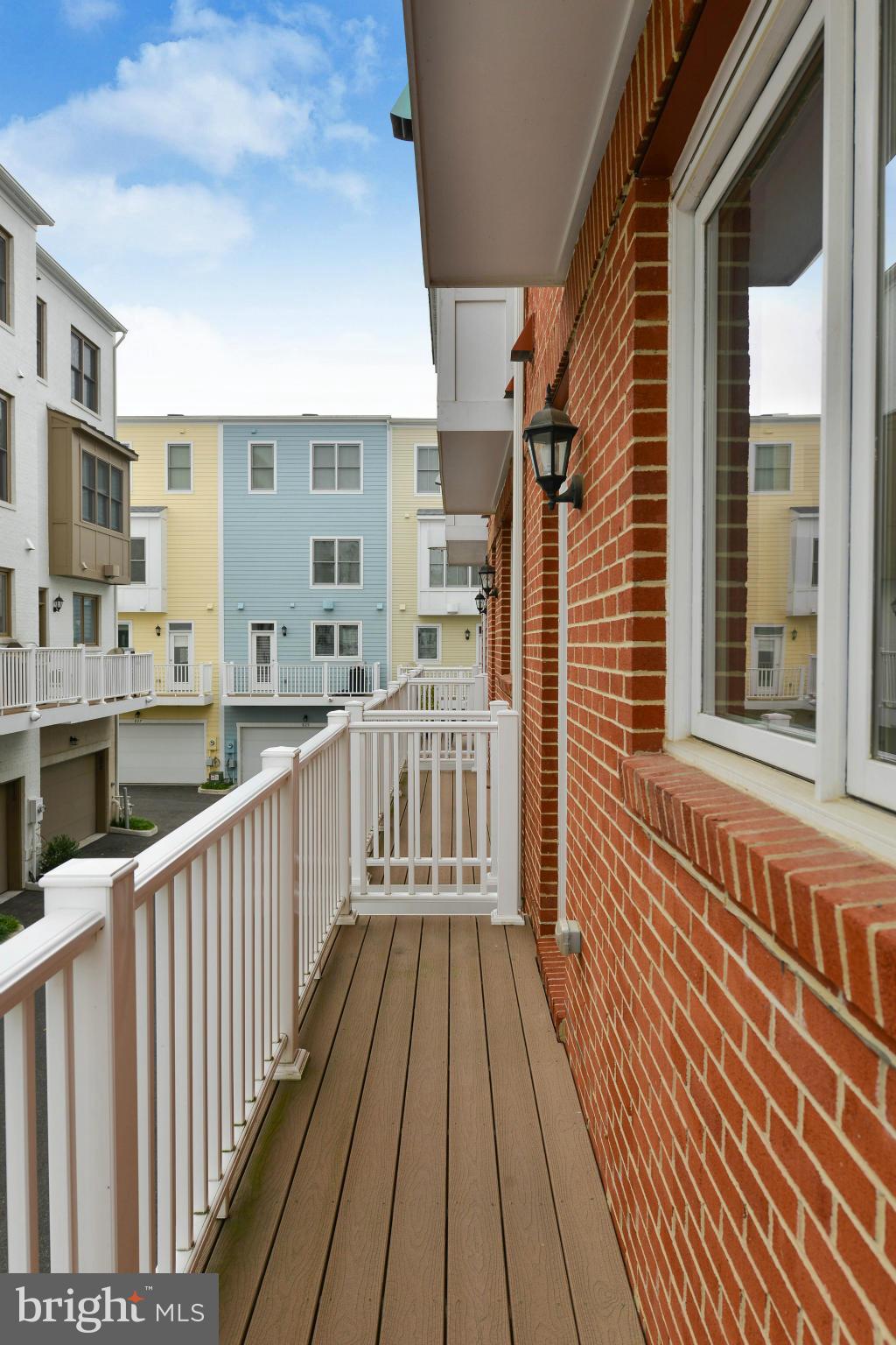 OLD TOWN COMMONS - Residential