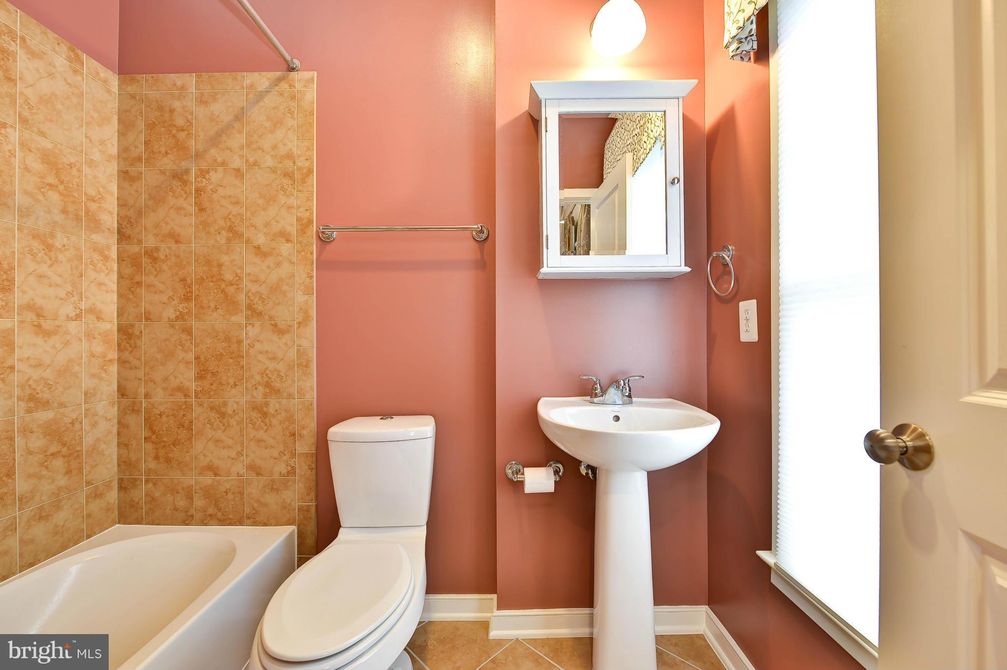 OLD TOWN COMMONS - Residential