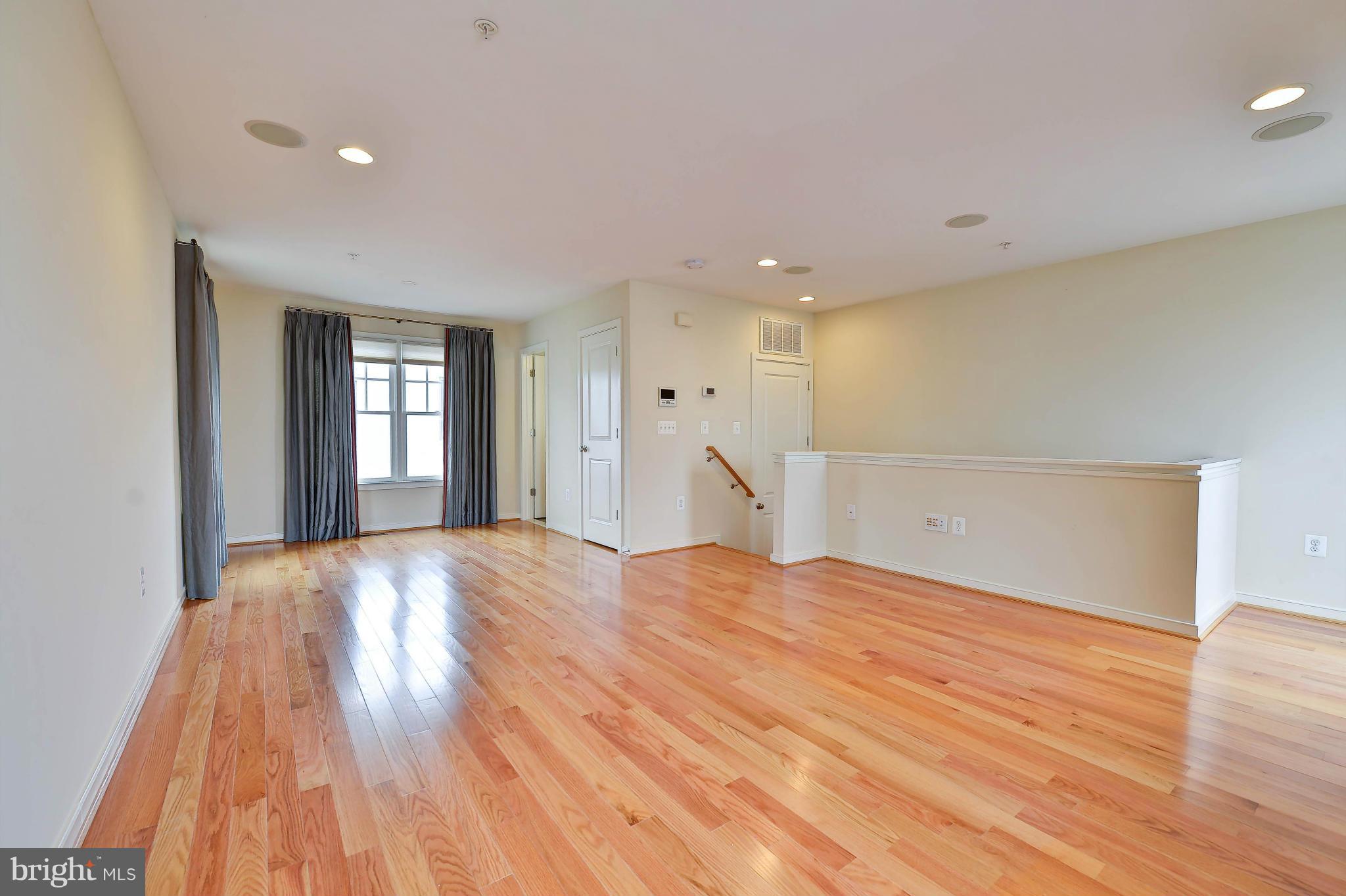 OLD TOWN COMMONS - Residential