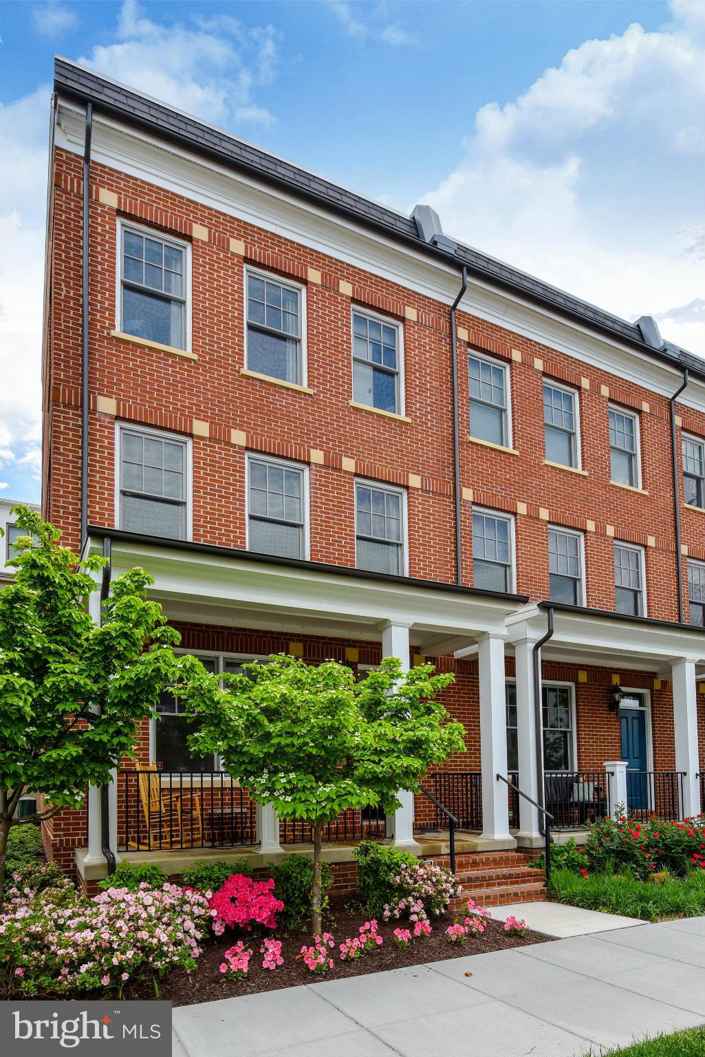 OLD TOWN COMMONS - Residential