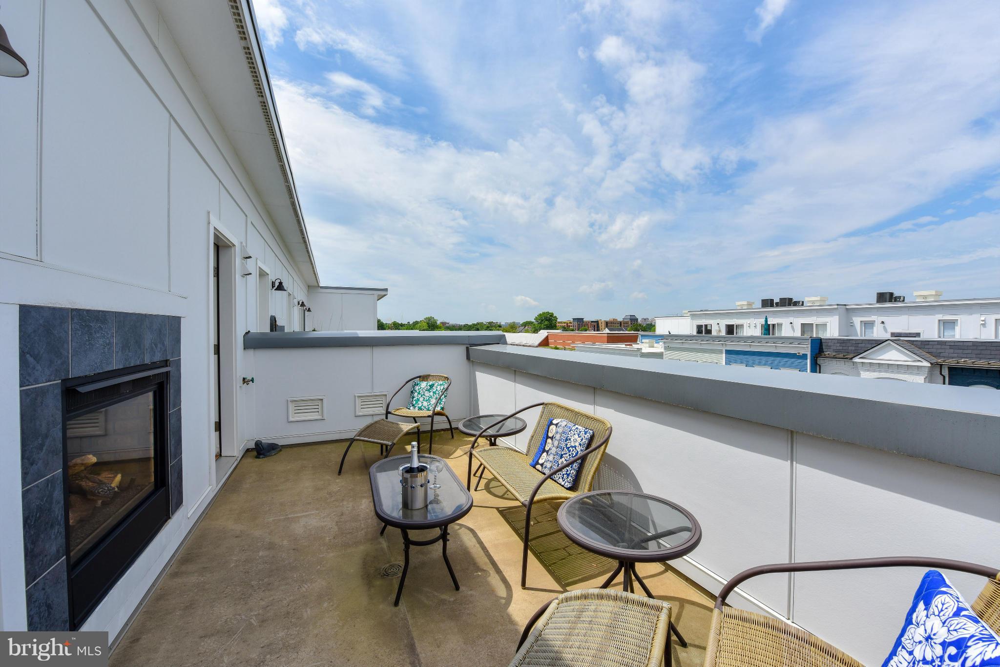 OLD TOWN COMMONS - Residential