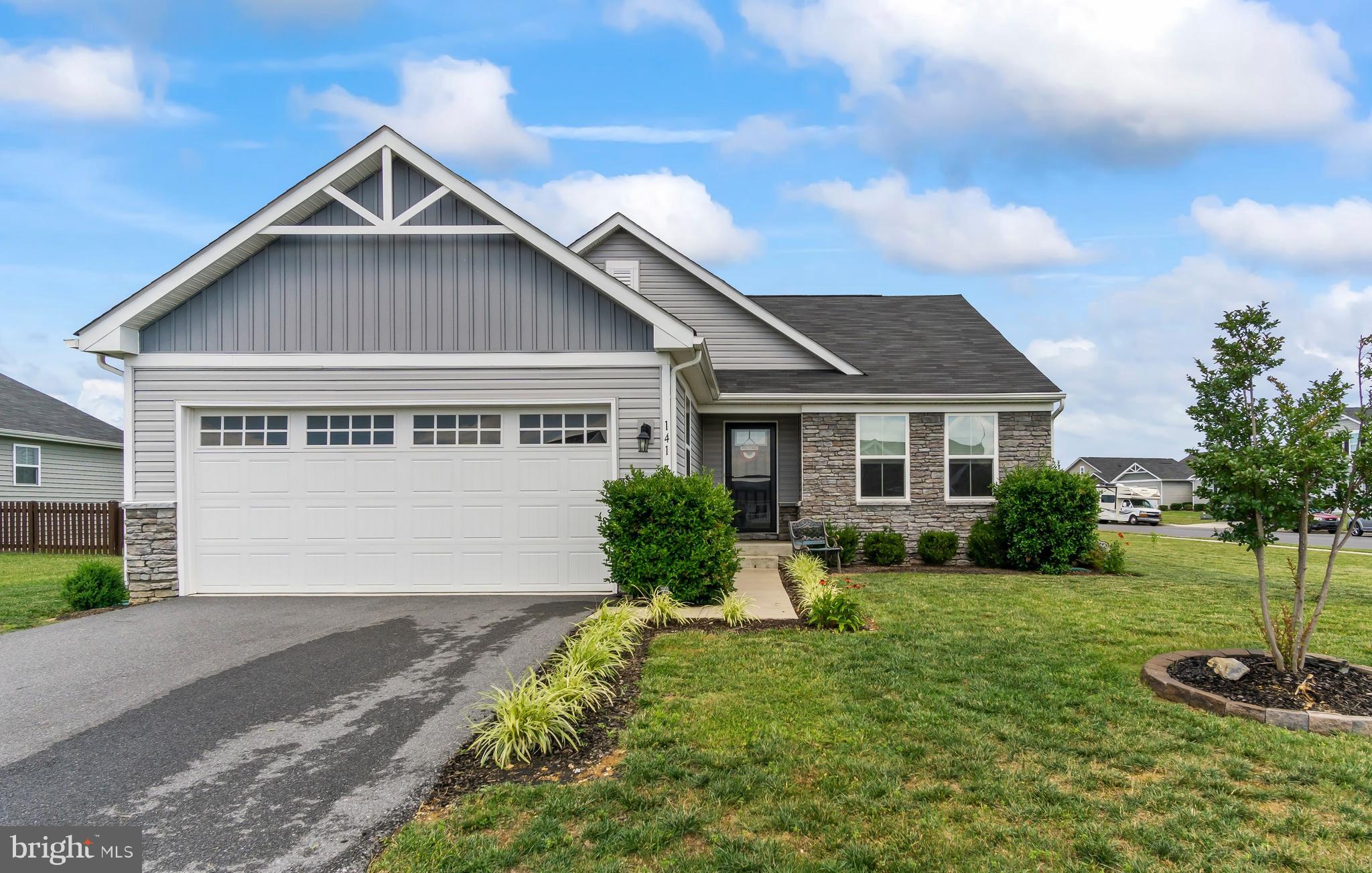 ARCADIA SPRINGS - Residential