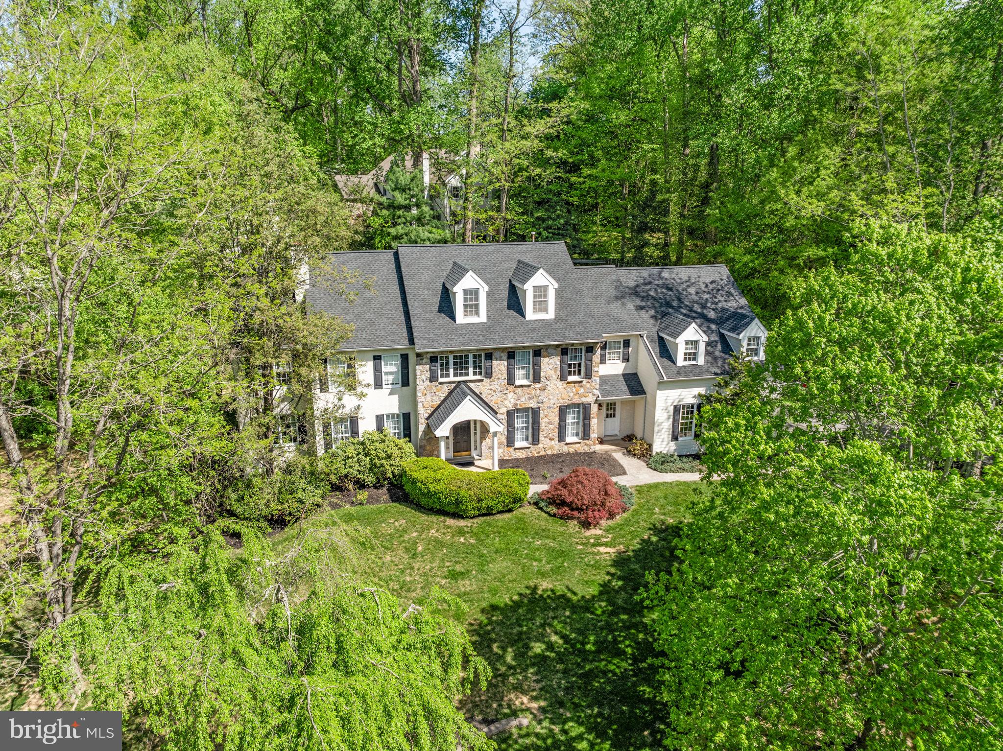 COURTS AT LONGWOOD - Residential