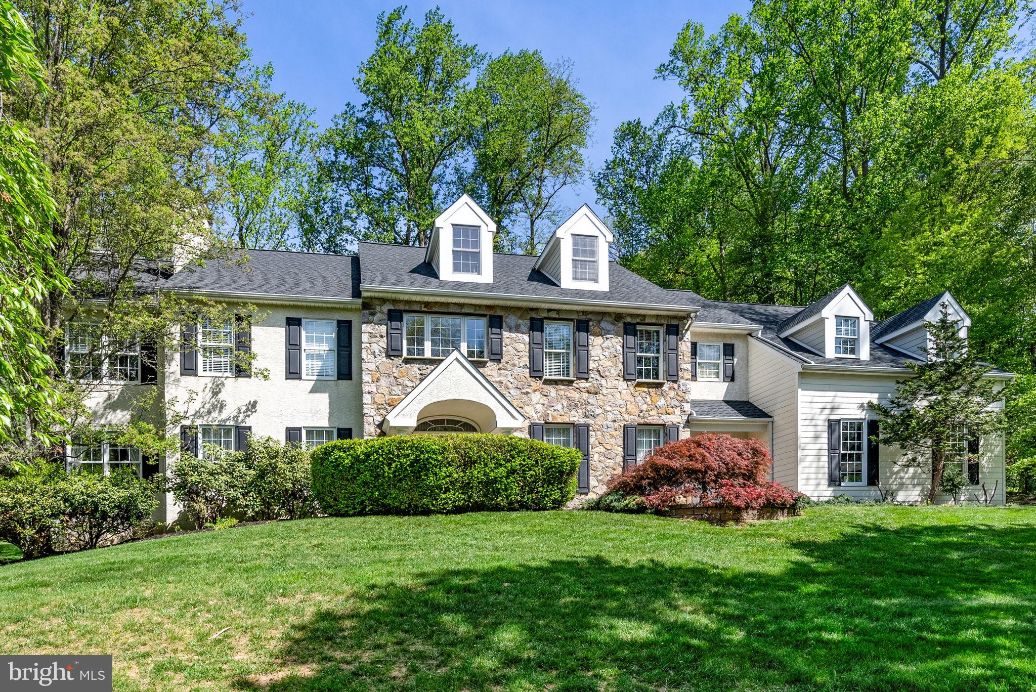 COURTS AT LONGWOOD - Residential