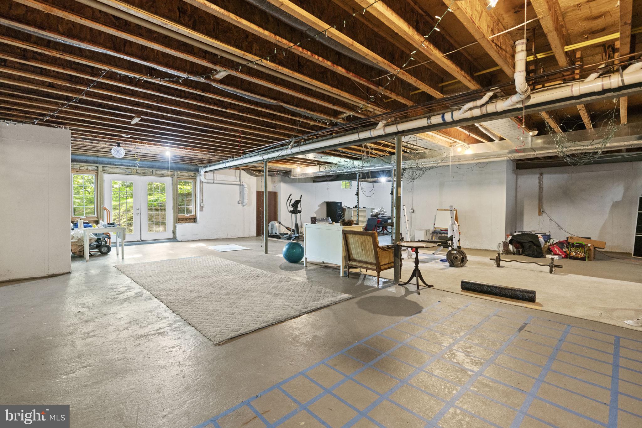 COURTS AT LONGWOOD - Residential