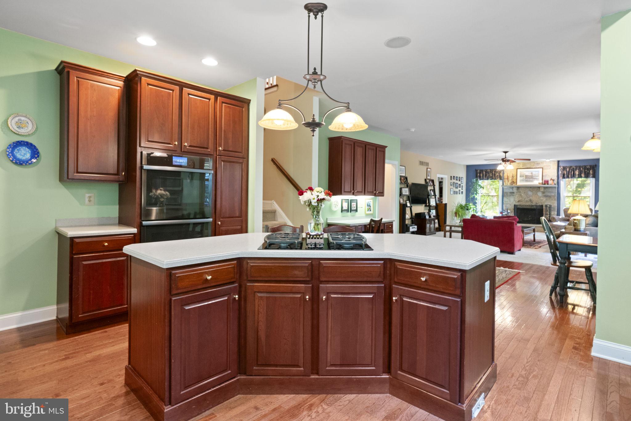 COURTS AT LONGWOOD - Residential