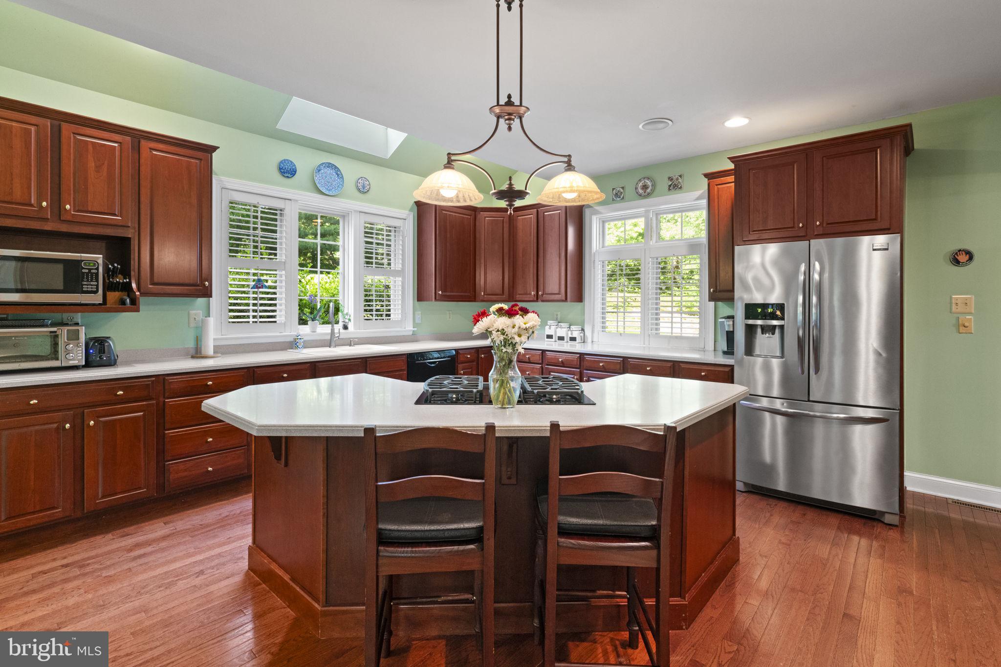 COURTS AT LONGWOOD - Residential