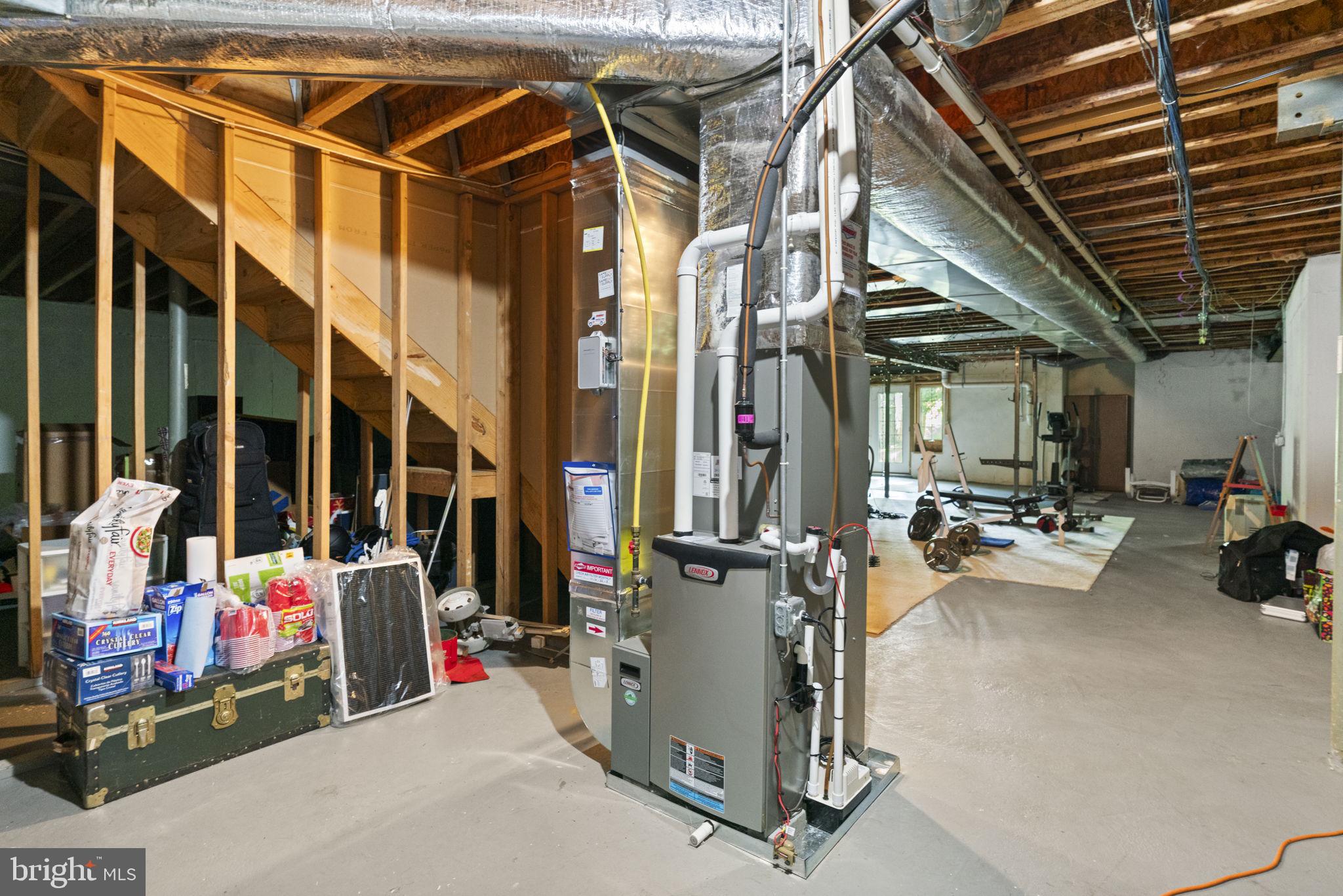 COURTS AT LONGWOOD - Residential