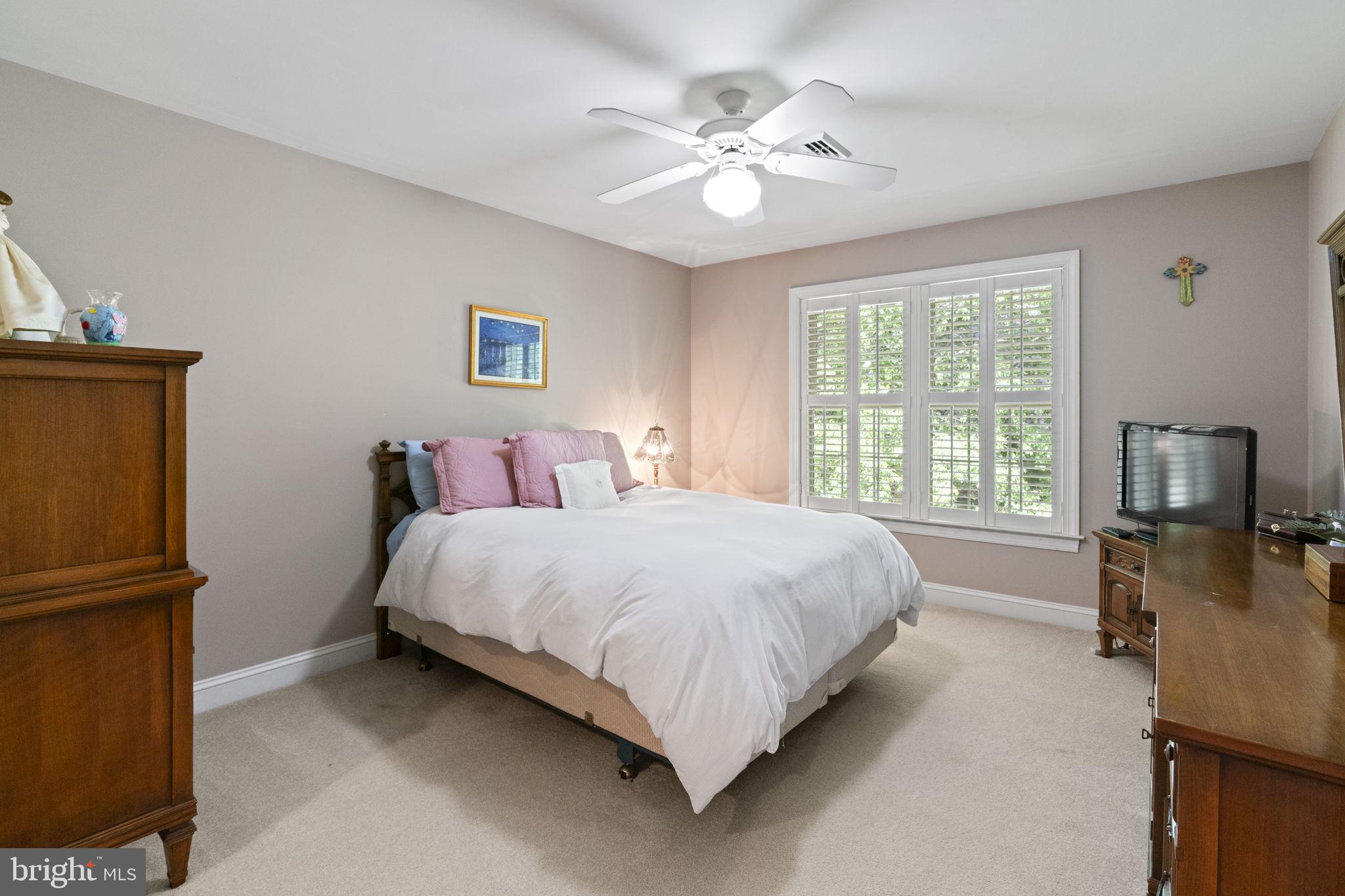 COURTS AT LONGWOOD - Residential