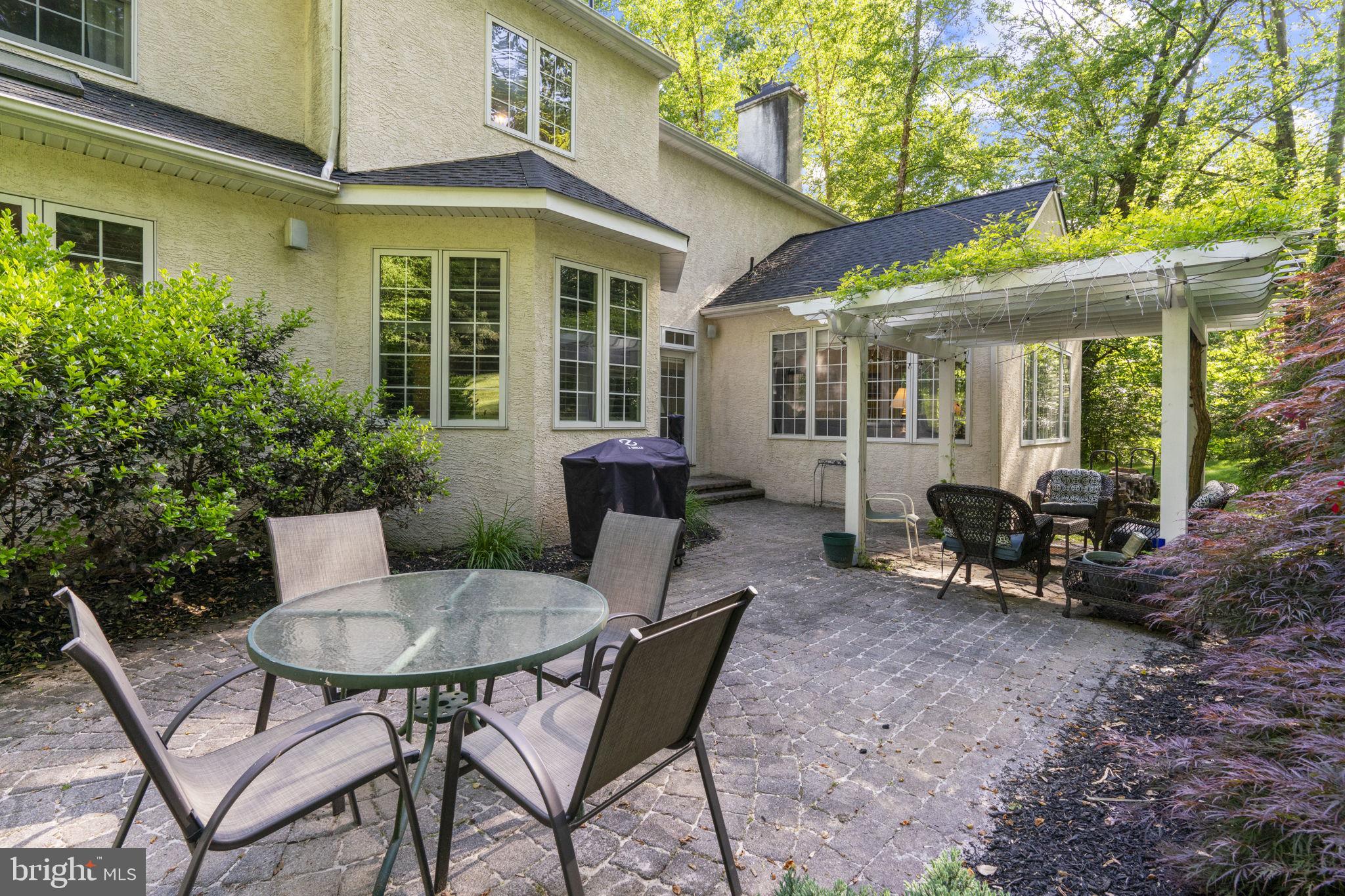 COURTS AT LONGWOOD - Residential