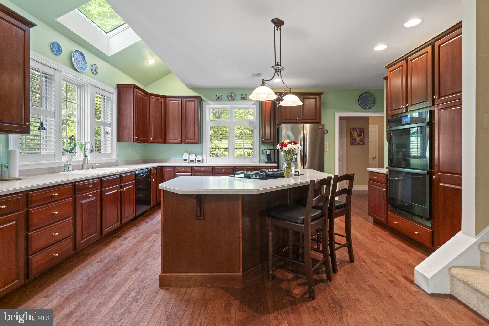 COURTS AT LONGWOOD - Residential