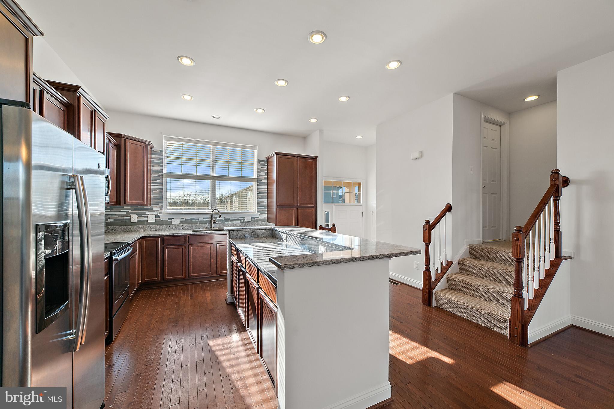 FIELDSTONE - Residential