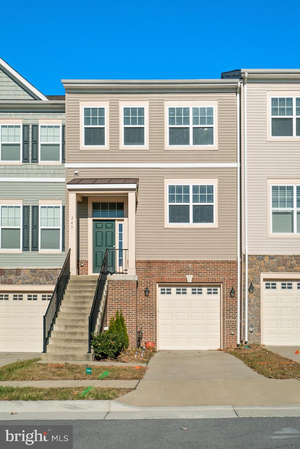 FIELDSTONE - Residential