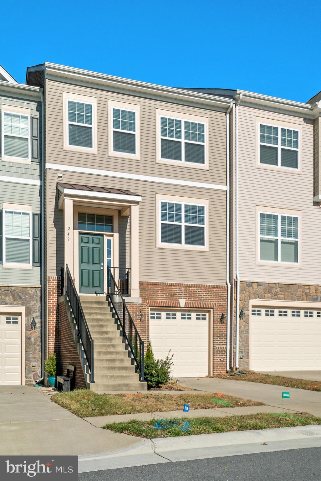 FIELDSTONE - Residential