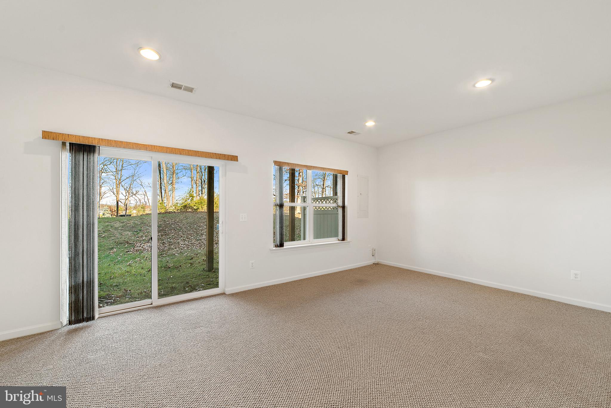 FIELDSTONE - Residential