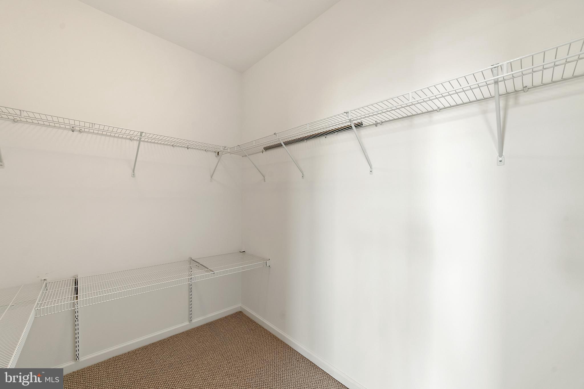 FIELDSTONE - Residential