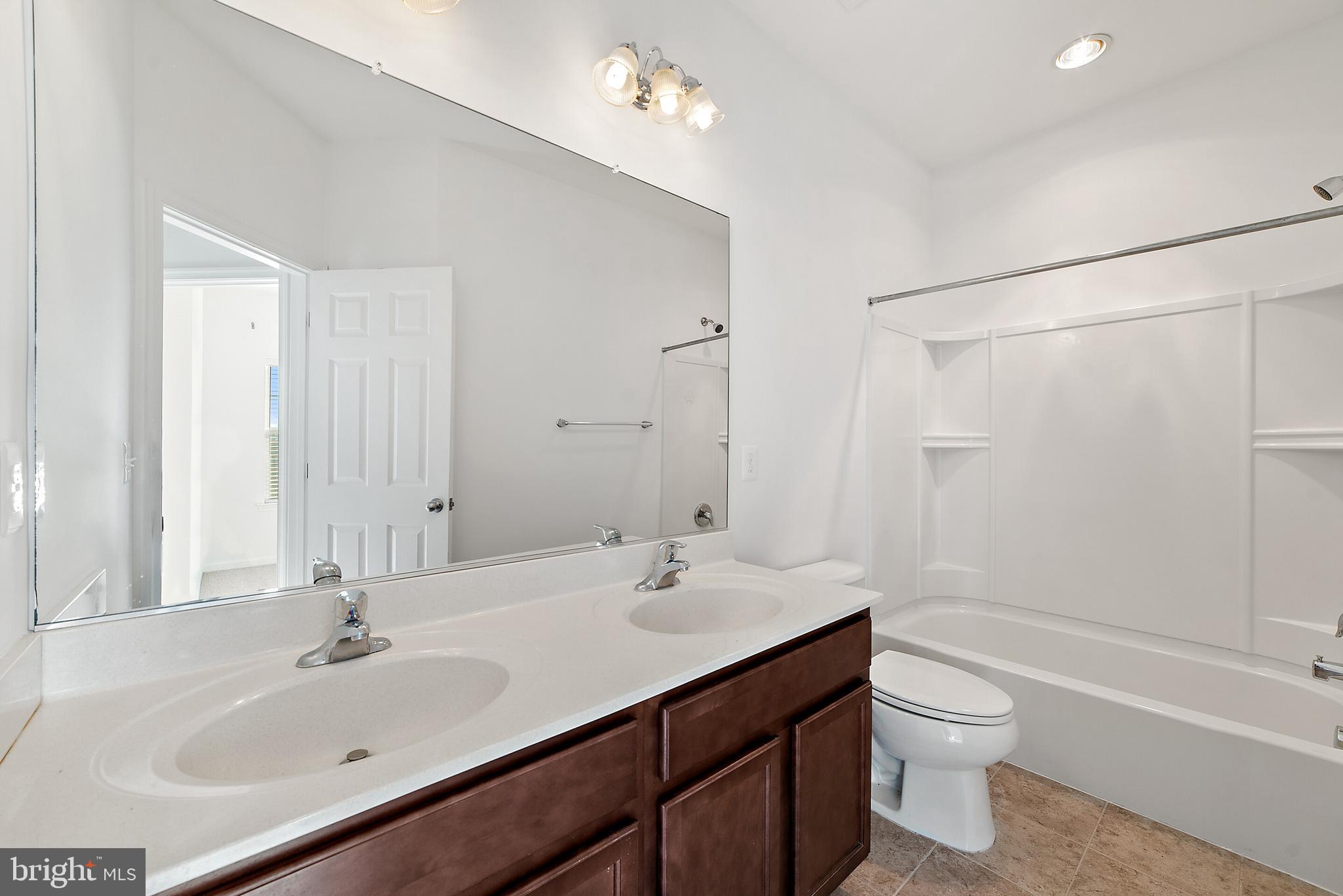 FIELDSTONE - Residential