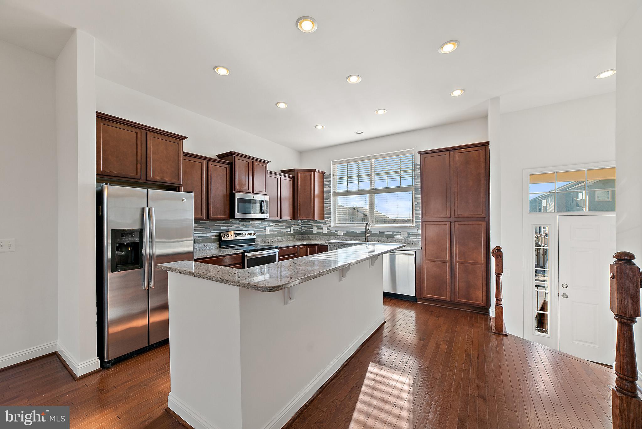 FIELDSTONE - Residential