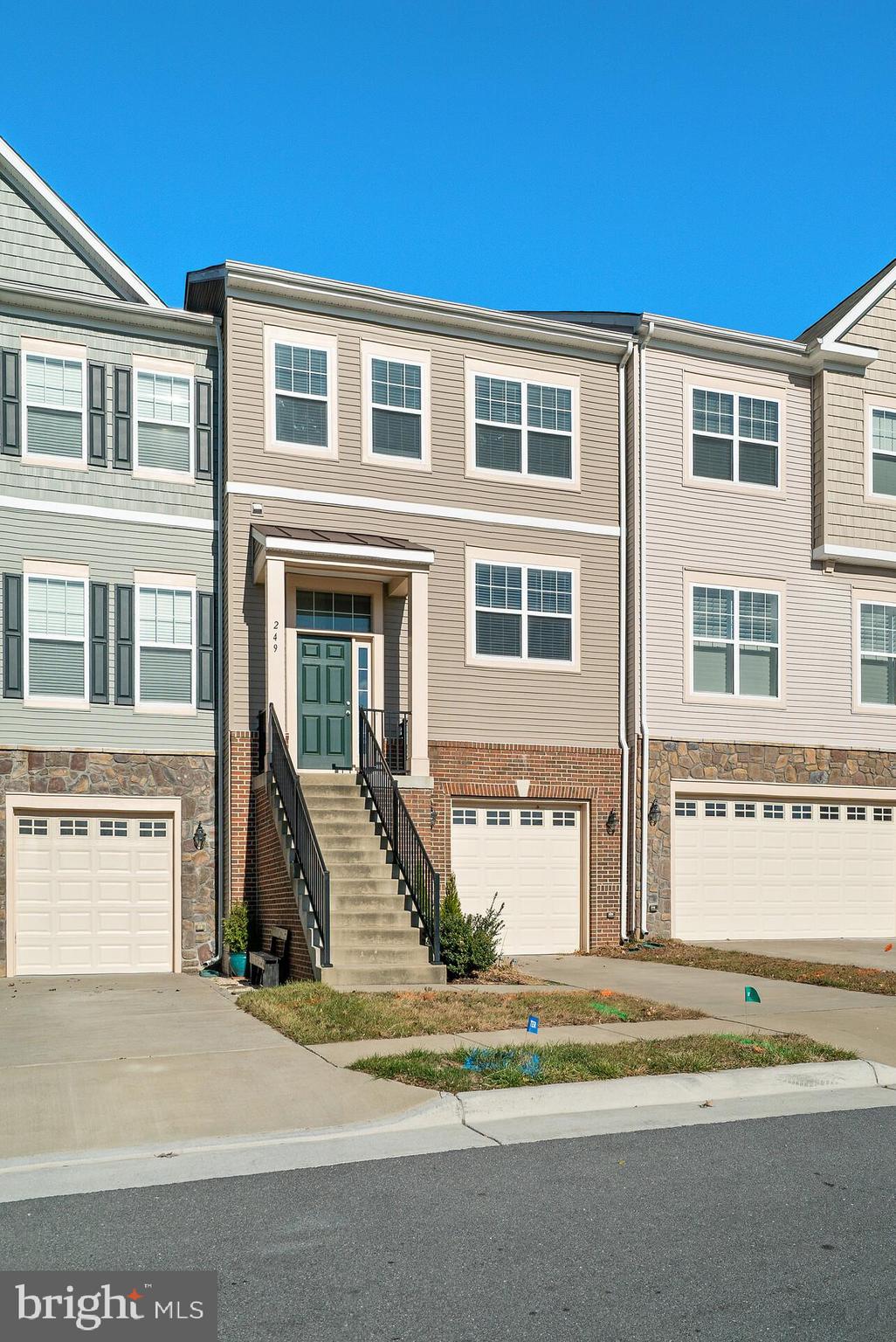 FIELDSTONE - Residential