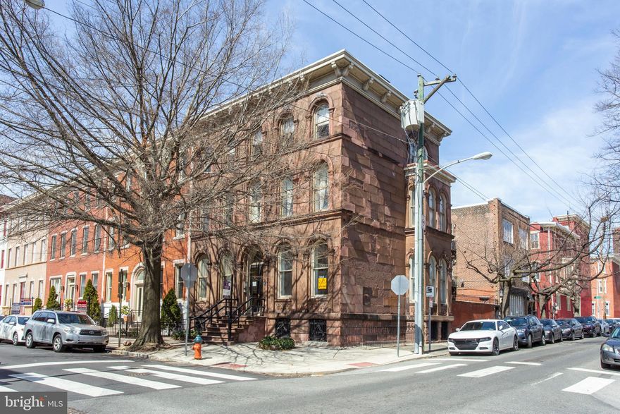 Stunning condo in boutique Victorian mansion. This is an open loft-like corner unit with enormous windows to allow an abundance of natural light. Orignial pine flooring, high ceilings and architecturally stunning woodwork provide unsurpassed character. Bathroom has recently been updated and provides a pristine spa-like feel. The kitchen features Shaker-style cabinets, granite countertops and stainless steel appliances. A formal living room boosts a Marble Mantle that accentuates the WOW factor. The open floor plans lends itself to a myriad of furniture configurations. Do not miss this opportunity if luxury living!