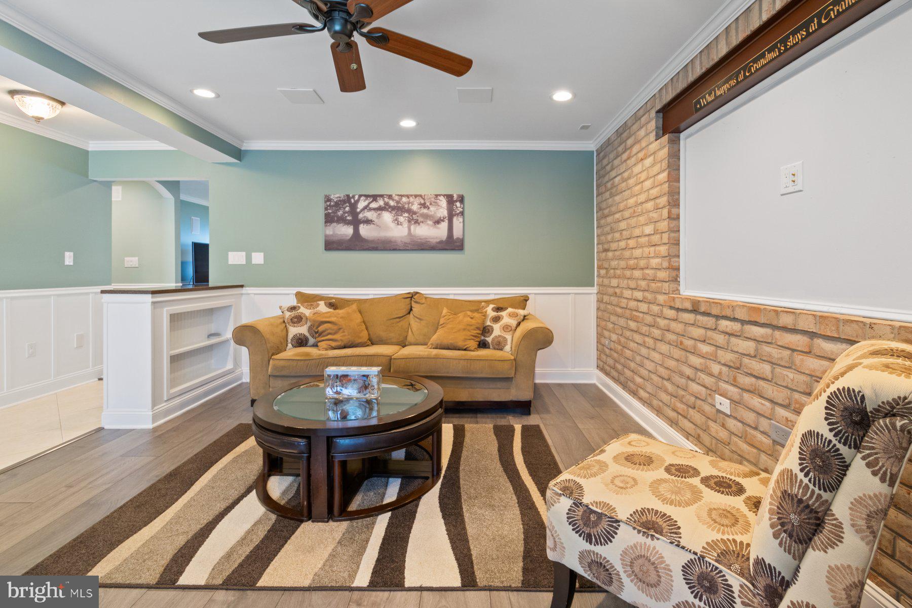 FOUR SEASONS ESTATES - Residential