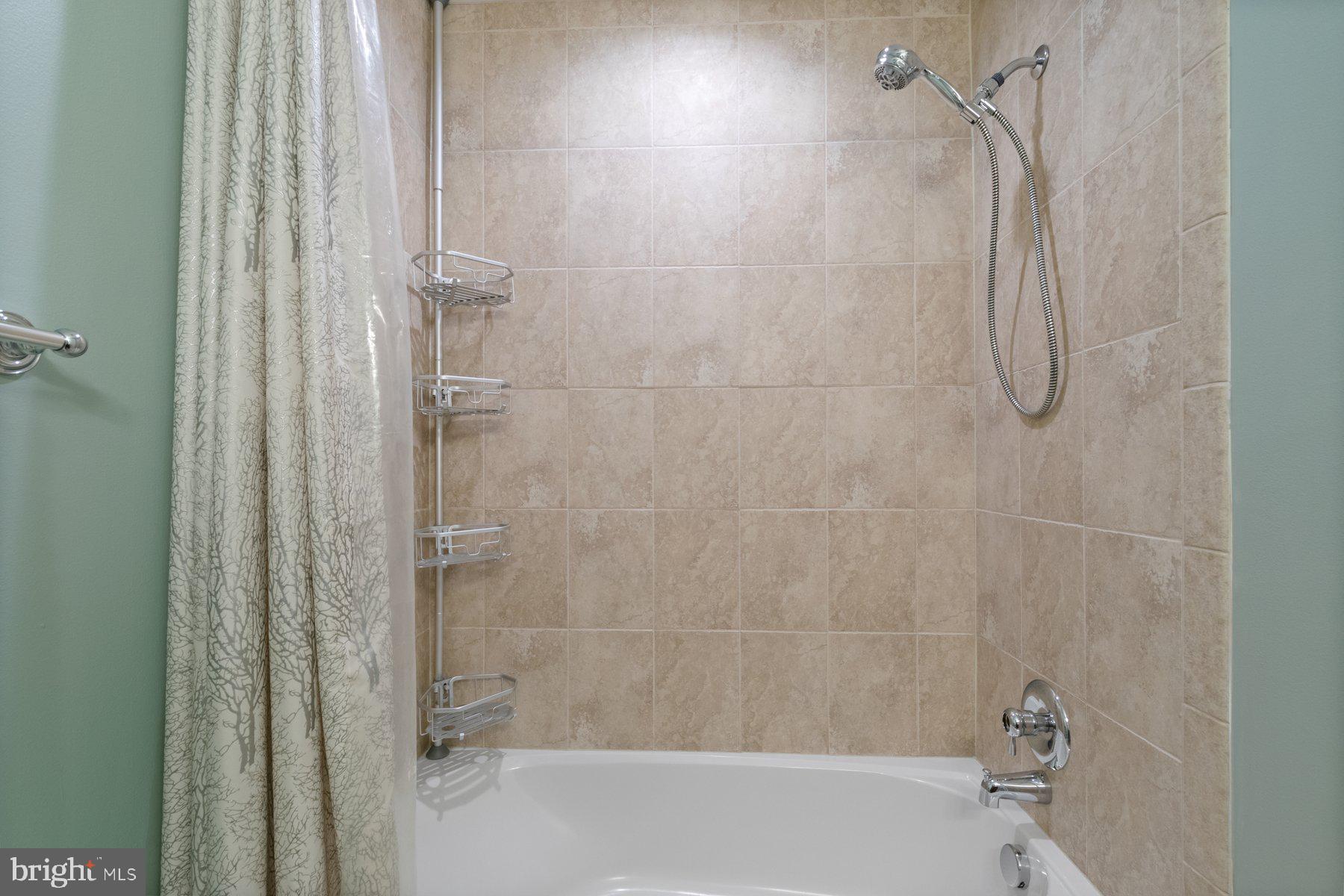 FOUR SEASONS ESTATES - Residential