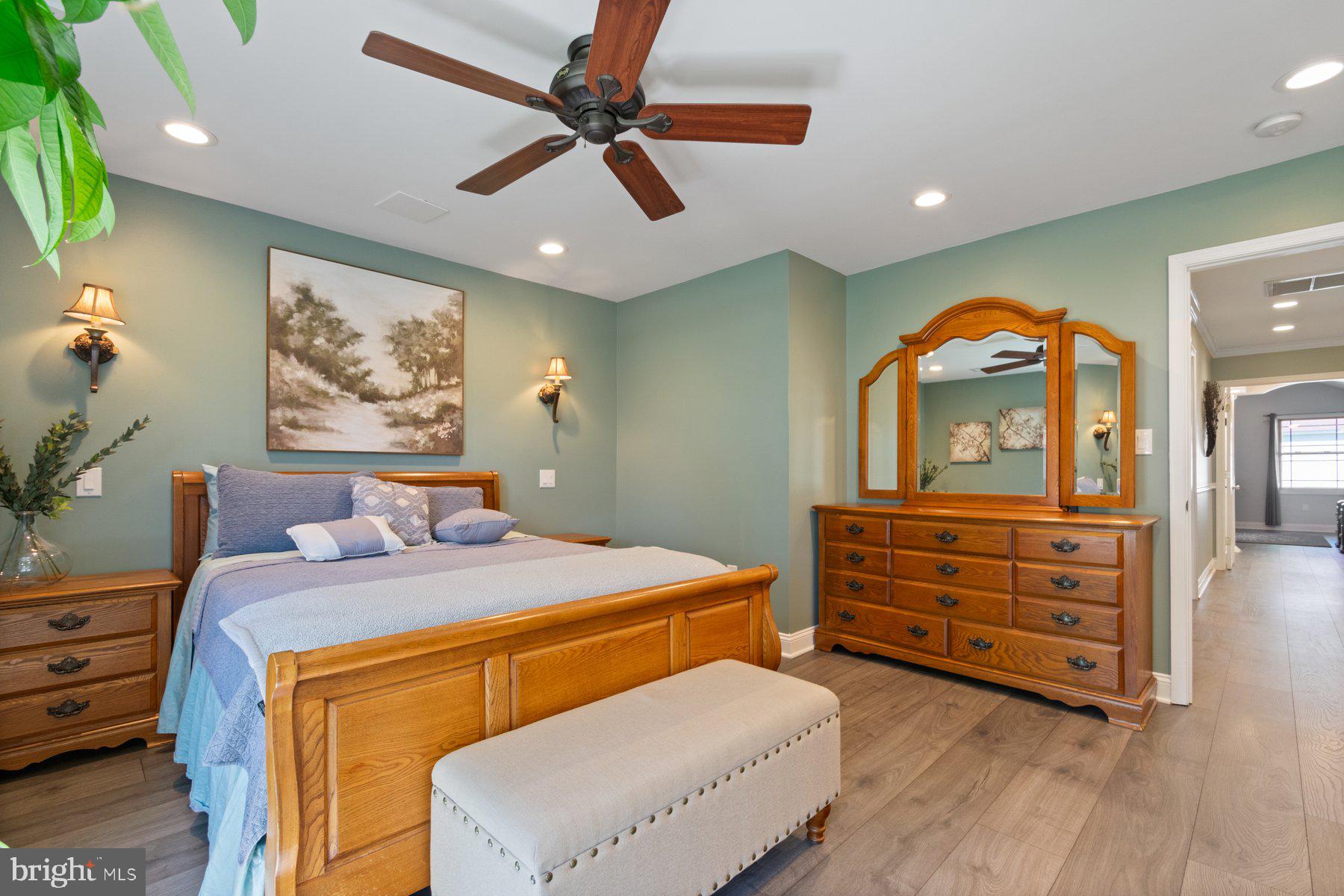 FOUR SEASONS ESTATES - Residential