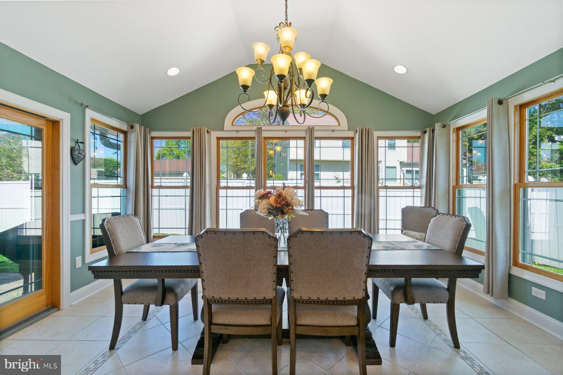 FOUR SEASONS ESTATES - Residential