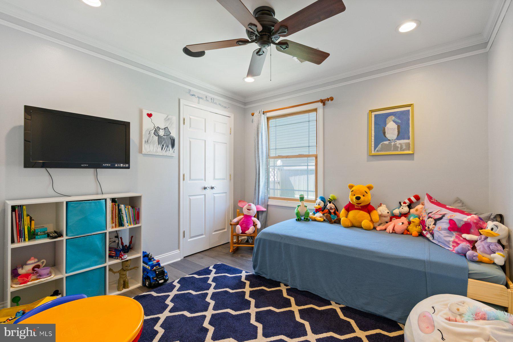 FOUR SEASONS ESTATES - Residential