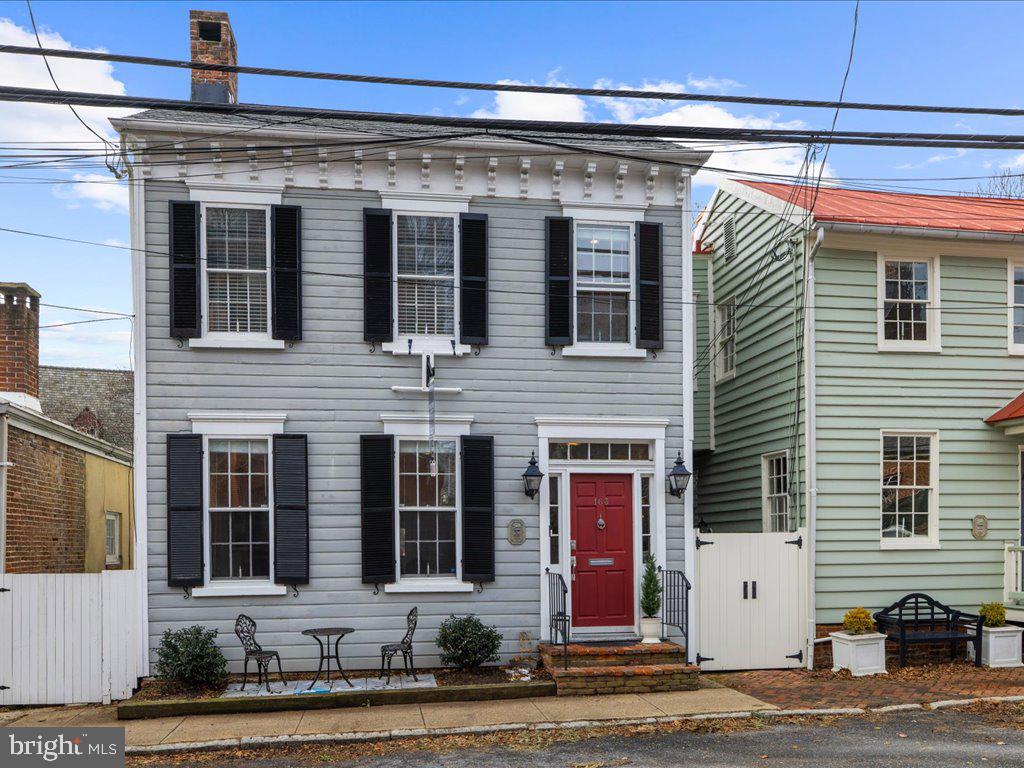 HISTORIC DISTRICT - Residential