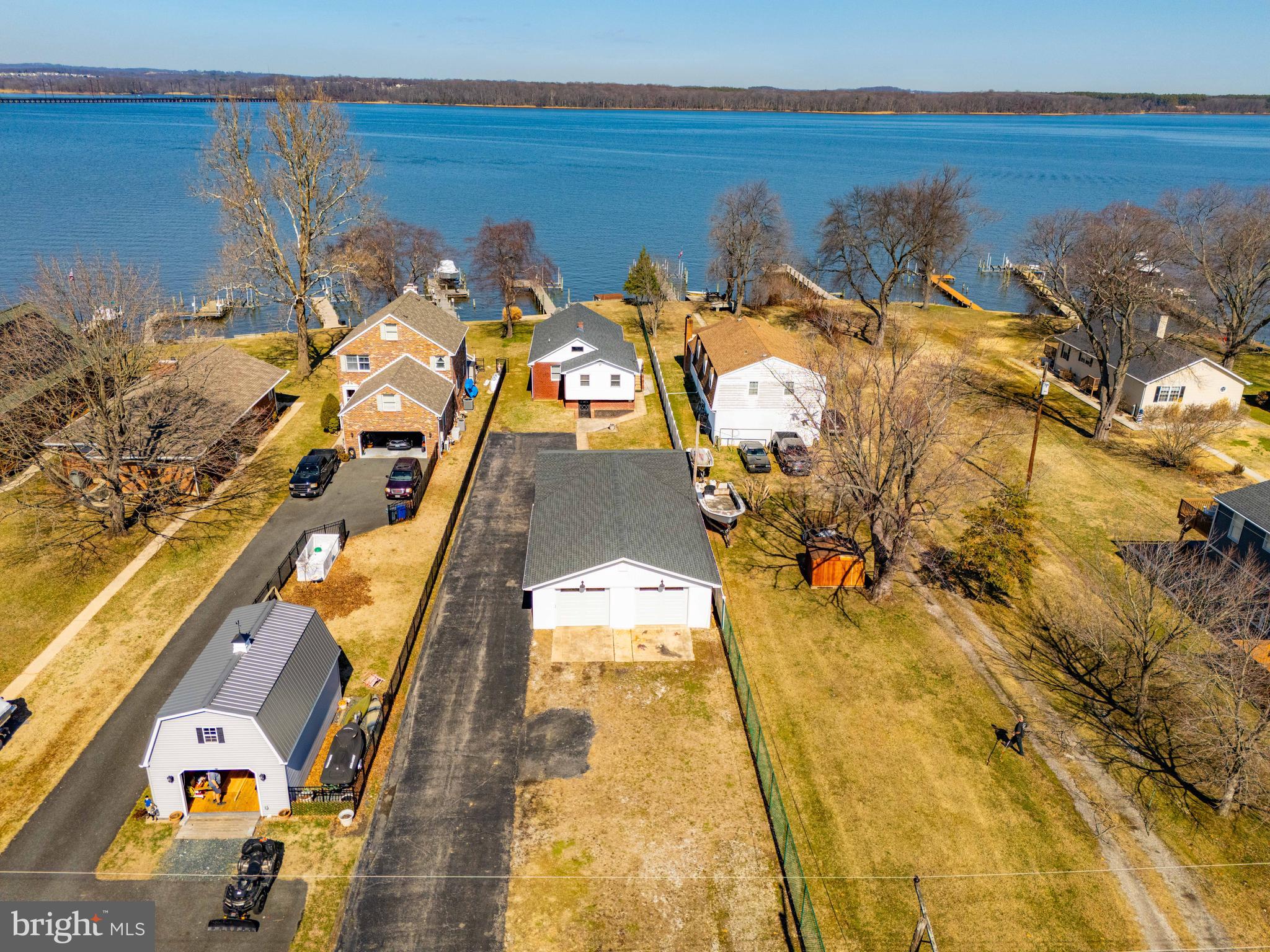 OLIVER BEACH - Residential