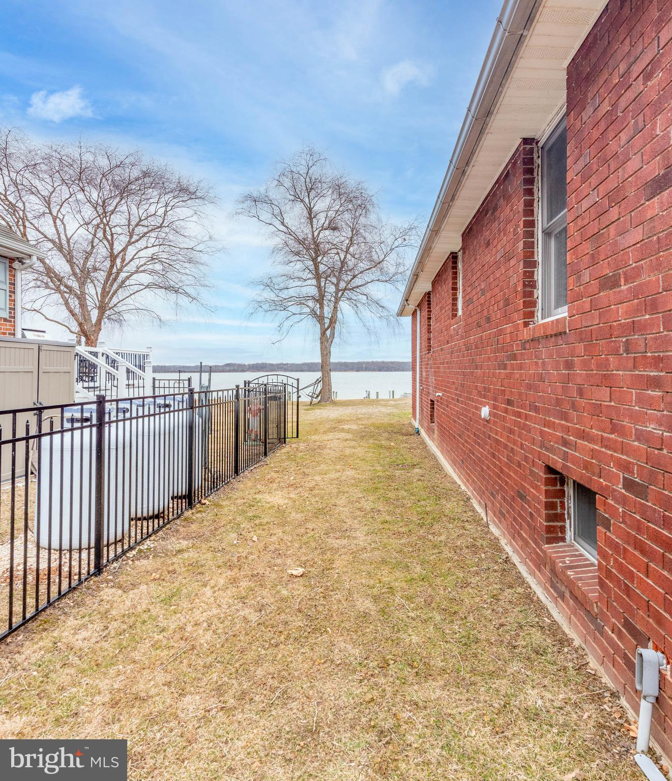 OLIVER BEACH - Residential