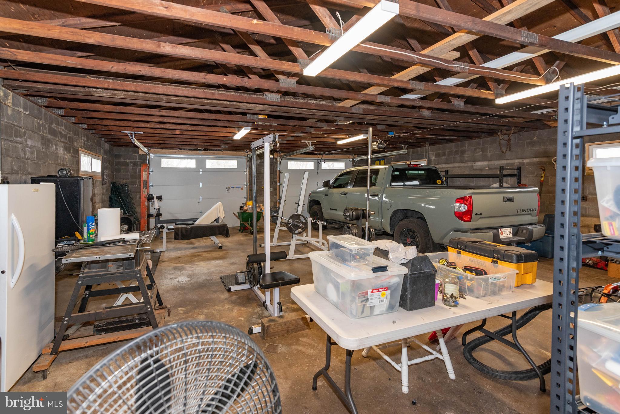 OLIVER BEACH - Residential