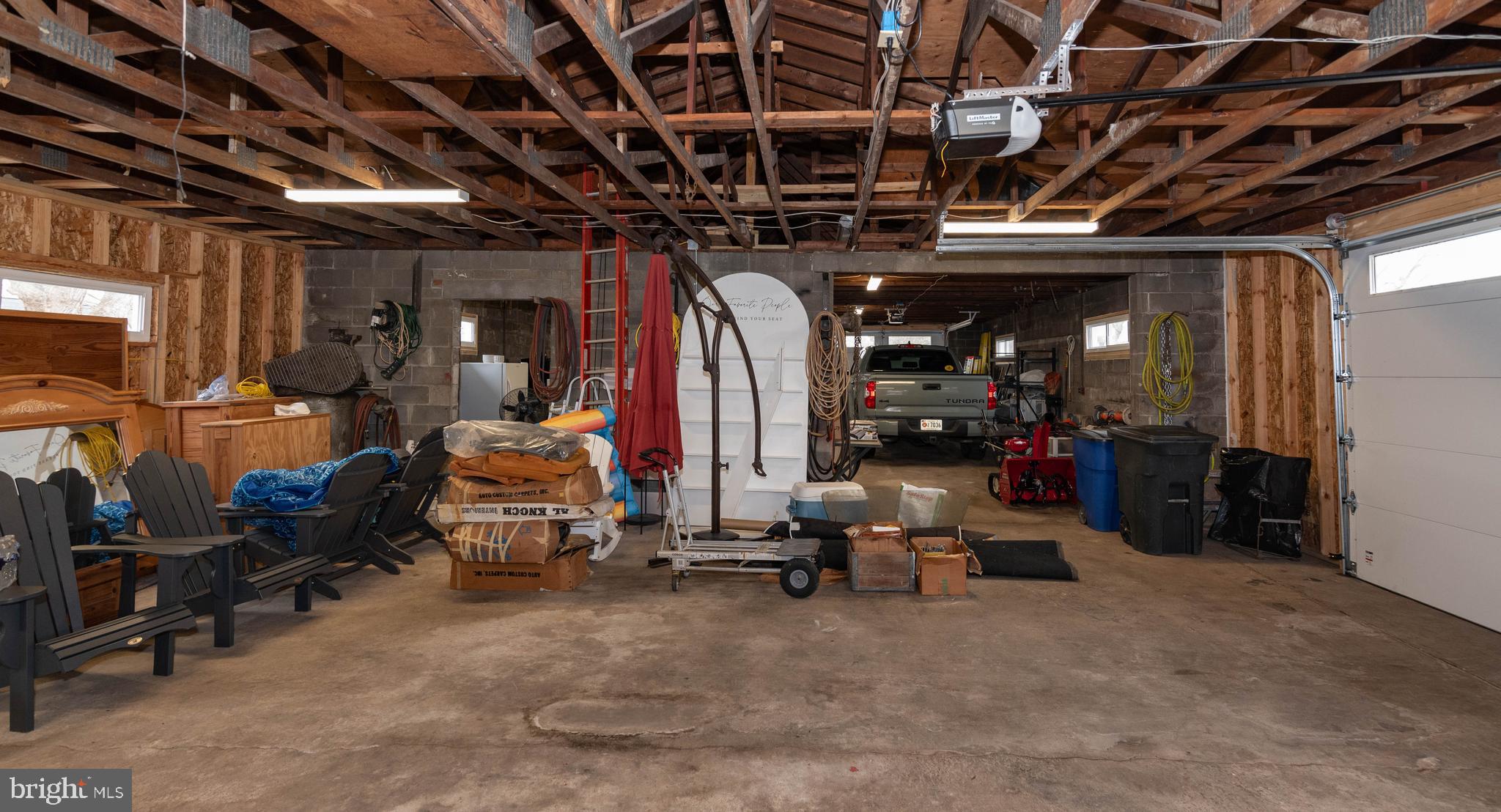 OLIVER BEACH - Residential