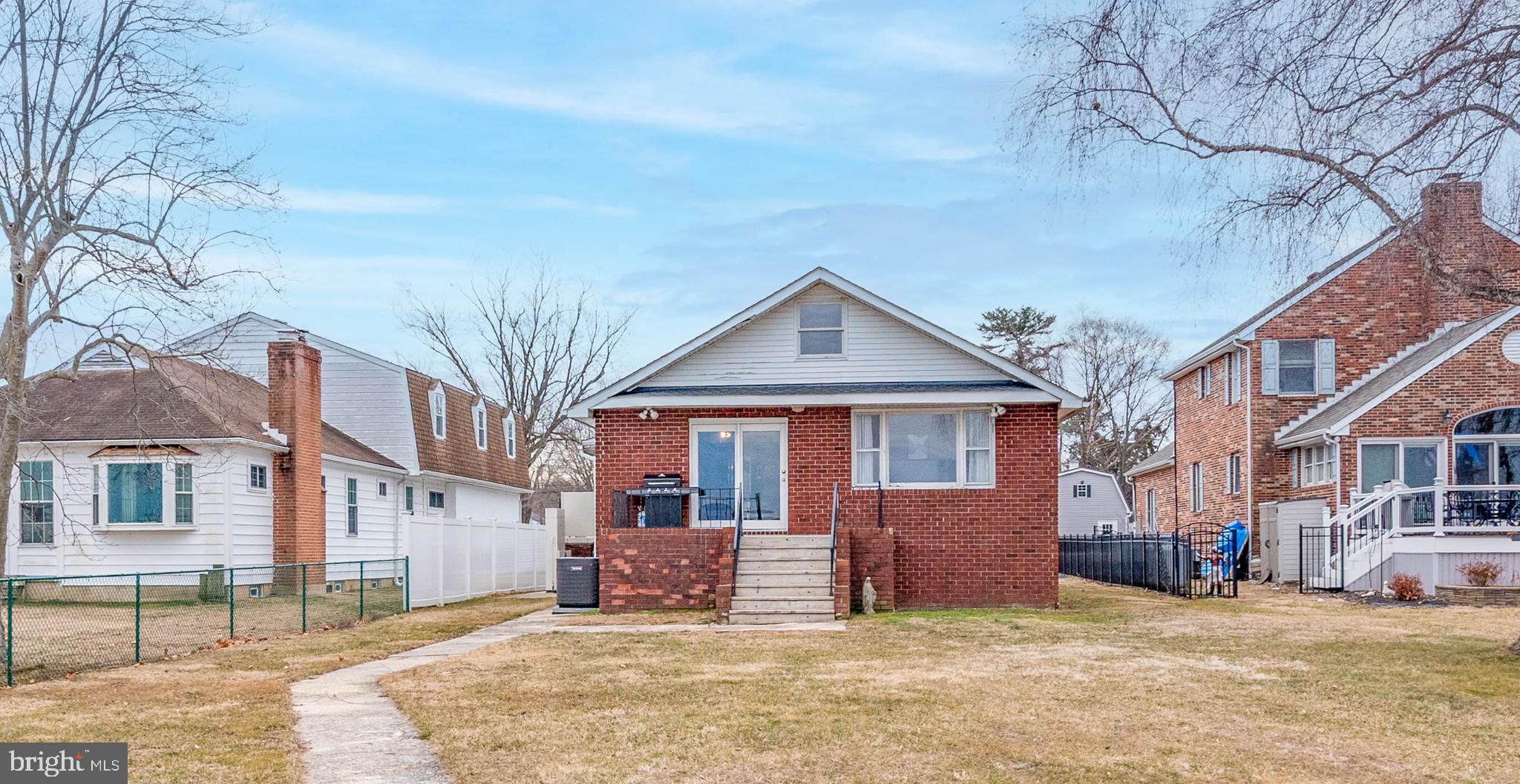 OLIVER BEACH - Residential